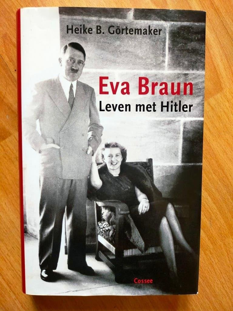 Eva Braun, Leven met Hitler - Heike B. Görtemaker (, Tweede Wereldoorlog, Ophalen of Verzenden, Zo goed als nieuw, Overige onderwerpen