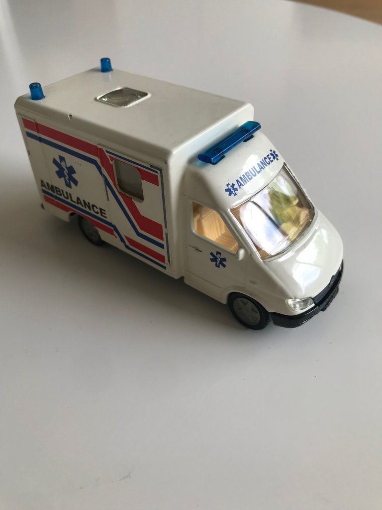 Siku Mercedes Benz Sprinter Ambulance, Hobby en Vrije tijd, Modelauto's | 1:50, Ophalen of Verzenden, Gebruikt, Auto, SIKU