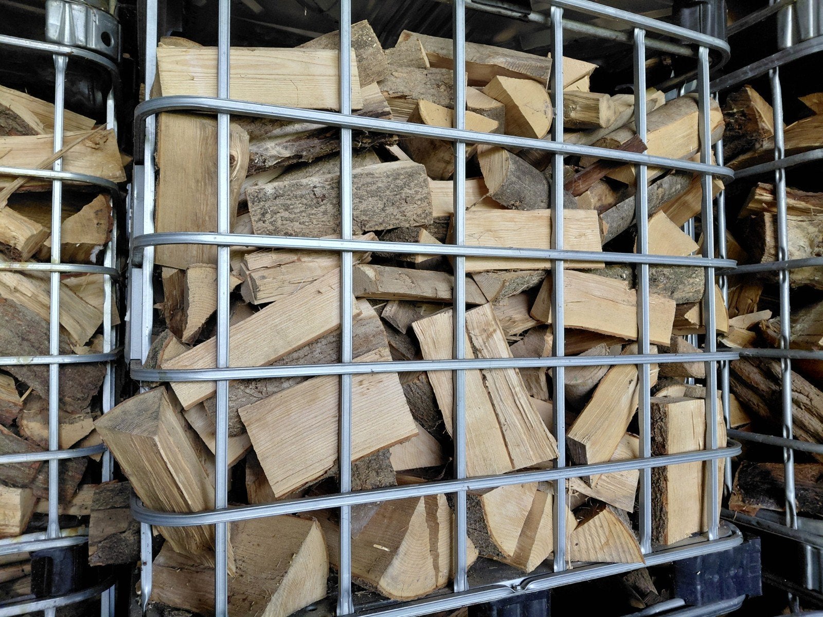 Droog brandhout openhaardhout. ESSEN hout., 6 m³ of meer, Ophalen