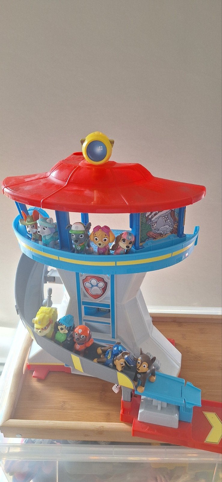Paw Patrol Uitkijktoren met 10 Figuren, Ophalen of Verzenden, Gebruikt, Jongen of Meisje