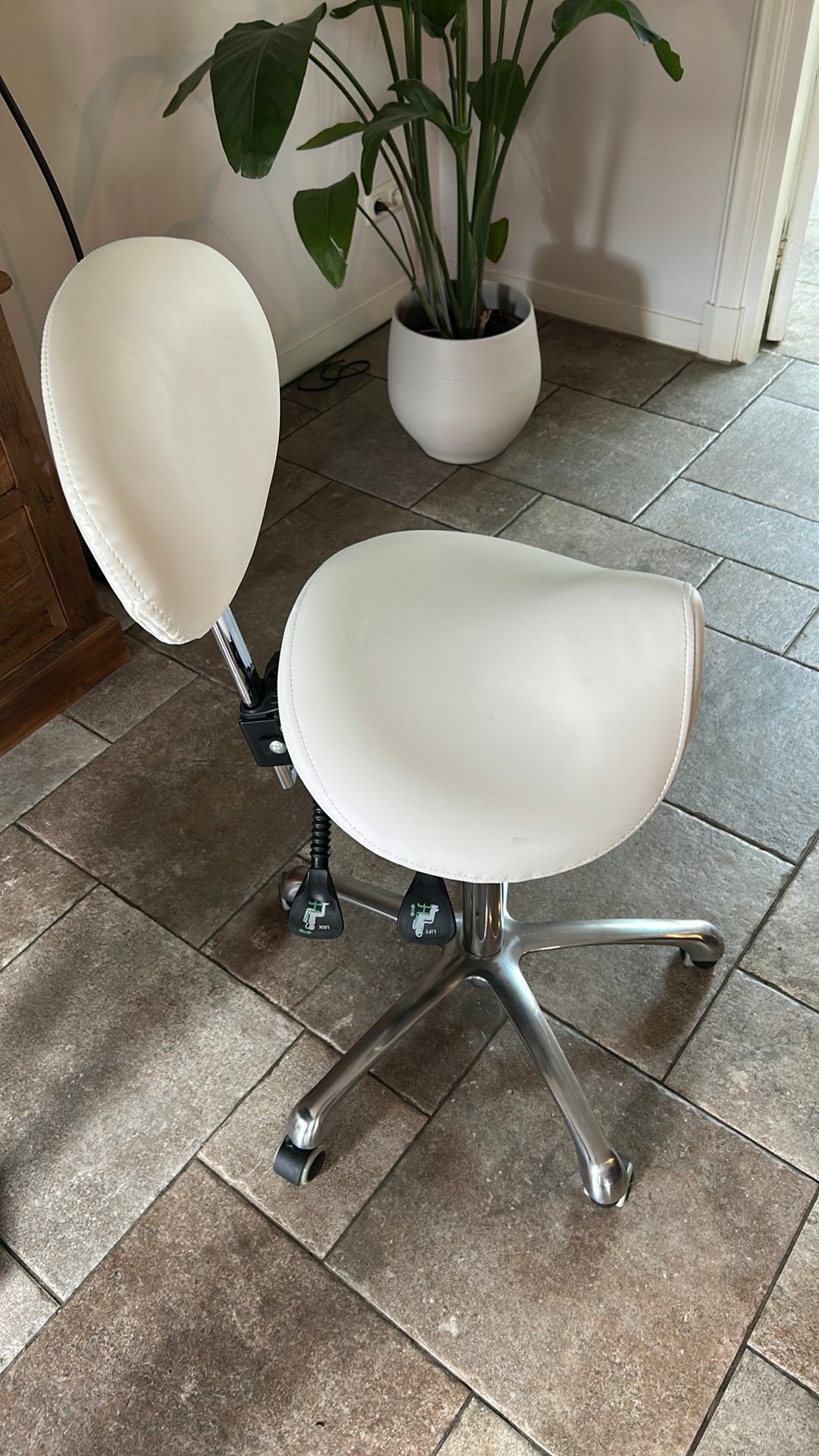 Tabouret, Ophalen, Zo goed als nieuw