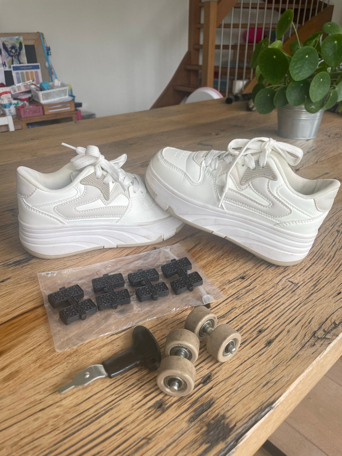 Skateschoenen - wit - maat 32, Ophalen of Verzenden, Zo goed als nieuw, Jongen of Meisje, Overige typen