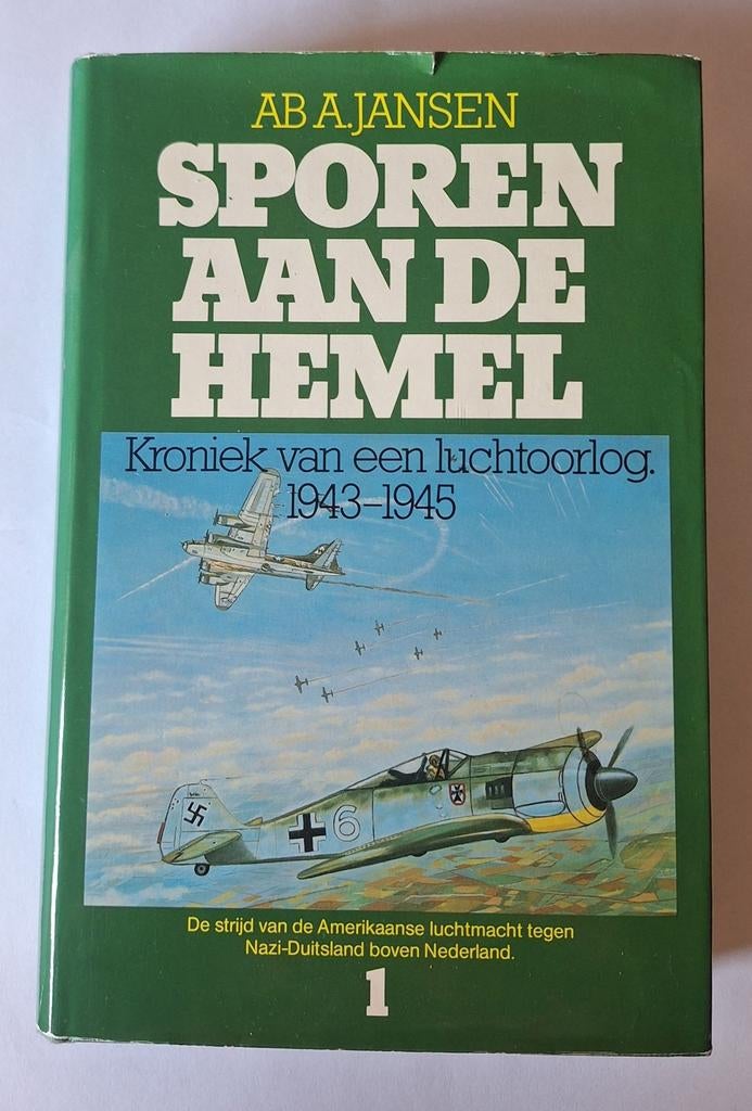 SPOREN AAN DE HEMEL DEEL 1, Boeken, Ophalen of Verzenden, Tweede Wereldoorlog, Zo goed als nieuw, Luchtmacht