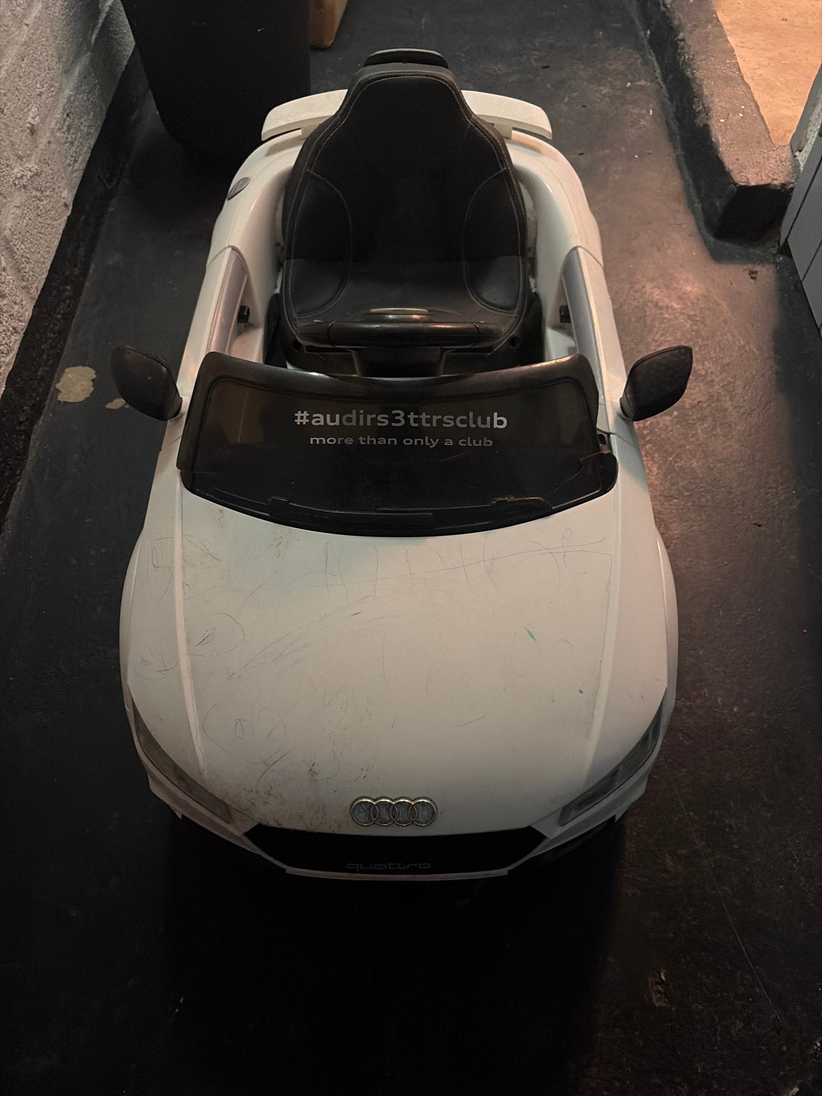 Audi kinderauto (defect), Gebruikt