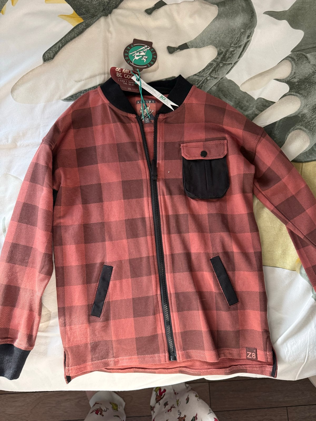 Z8 Sjokkie jasje rood/zwart geruit maat 128/134, Kinderen en Baby's, Ophalen of Verzenden, Nieuw, Jongen of Meisje, Jas