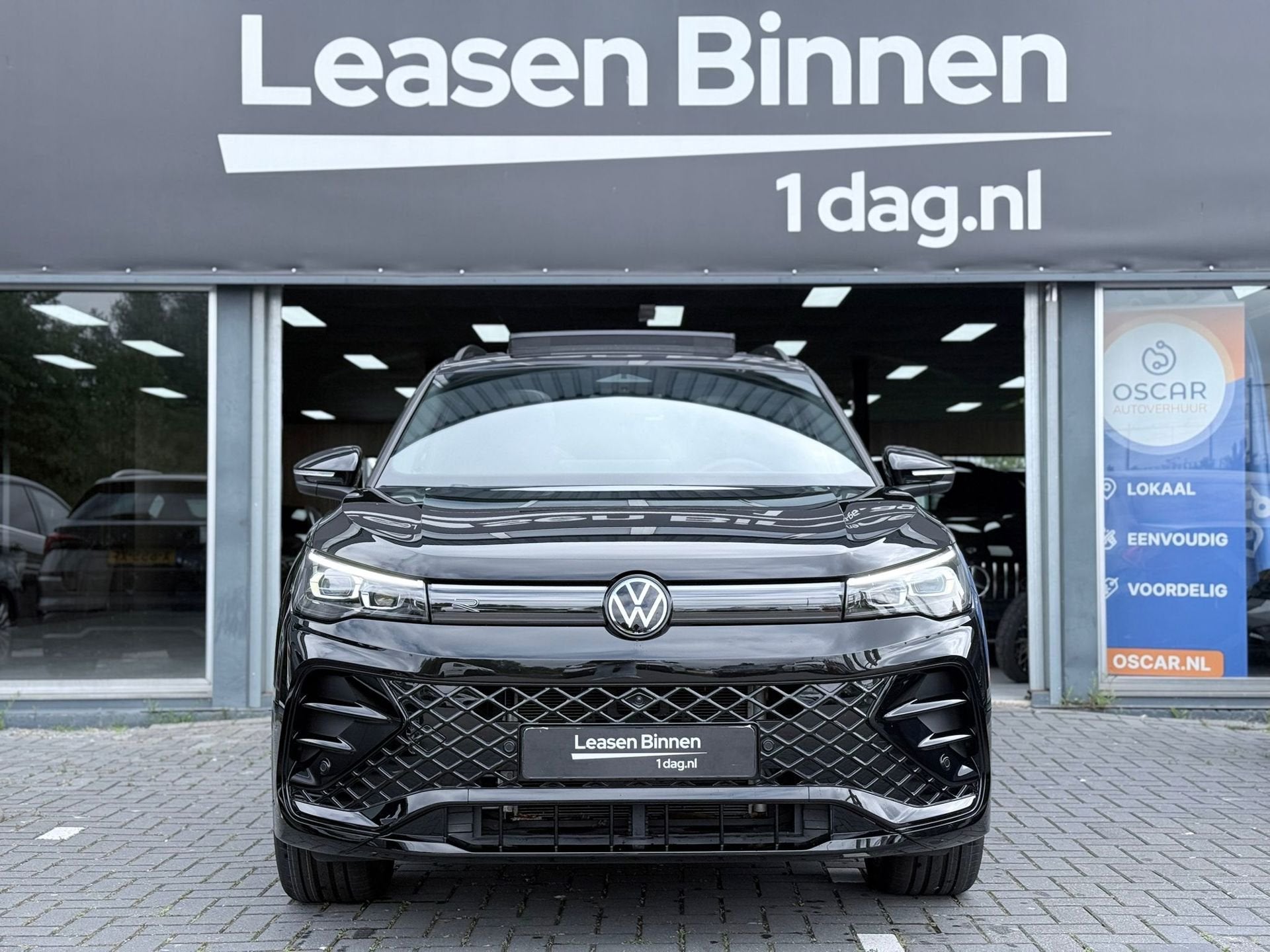 Volkswagen Tiguan 1.5 eTSI R-Line Edition Pano|Head Up|Keyle, Auto's, Volkswagen, Zwart, 4 cilinders, 150 pk, Zwart
