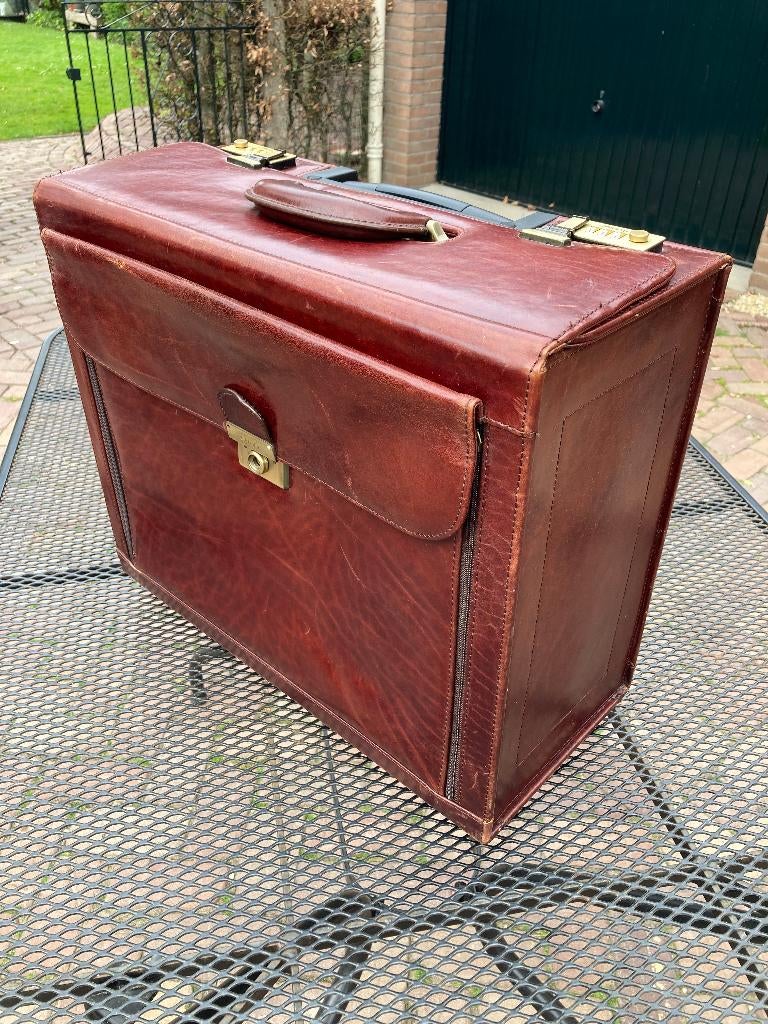 Partridge trolley koffer, leer, voor werk/kantoor, Sieraden, Tassen en Uiterlijk, Koffers, Gebruikt, 35 tot 45 cm, Wieltjes, Ophalen