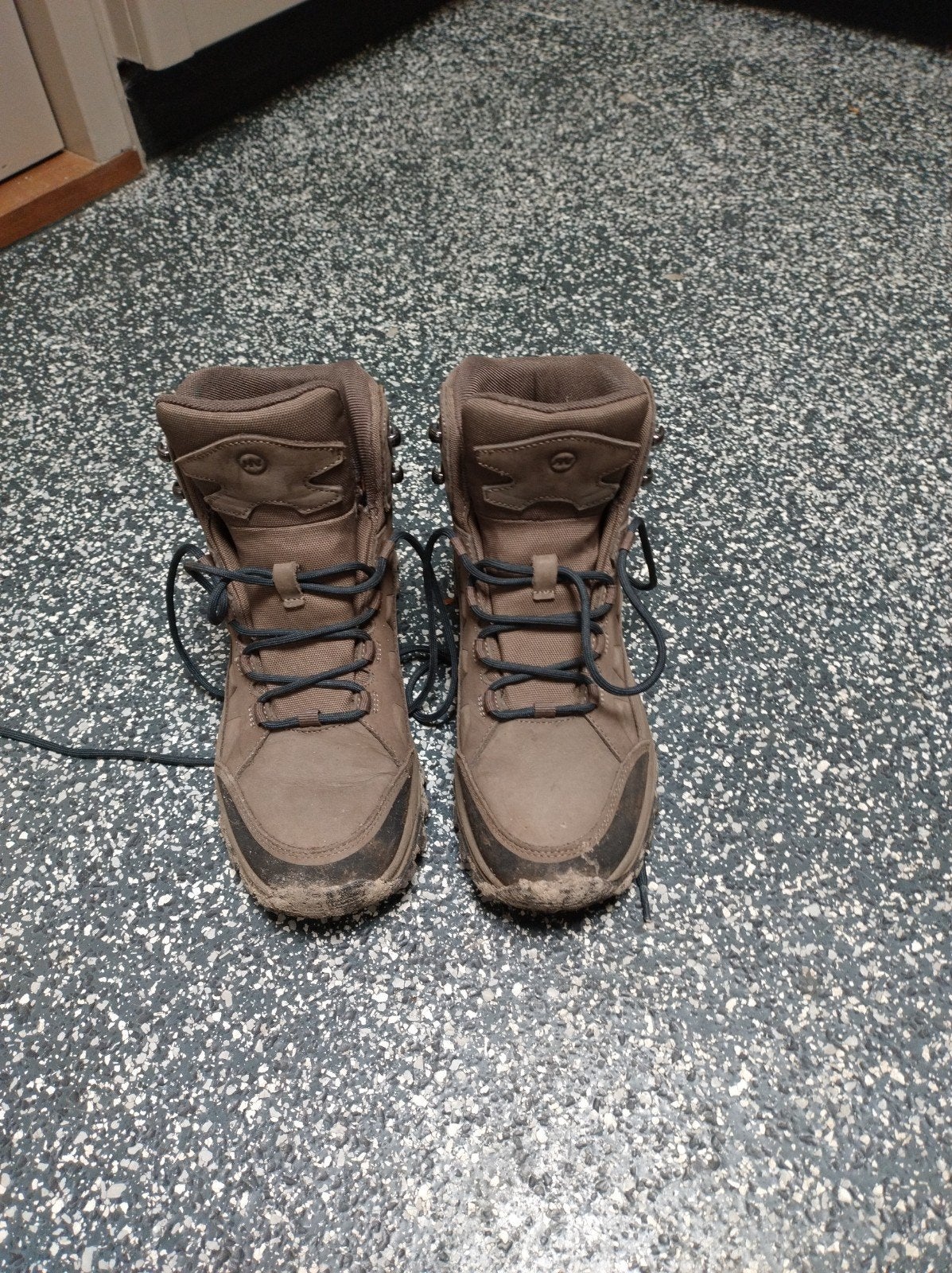 Stevige bruine wandelschoenen, maat 39, Sport en Fitness, Bergsport en Wandelen, Ophalen, Gebruikt, Schoenen