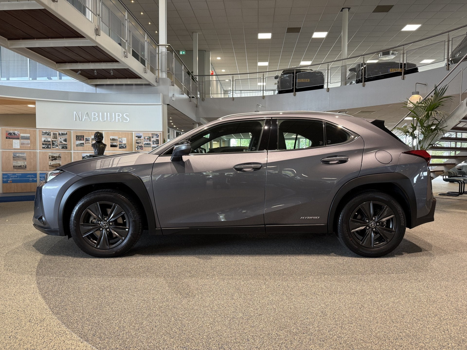 Lexus UX 250h Luxury Line, Leder, Camera, Navi, LED, DAB+, Auto's, 12 maanden, Gebruikt, 4 cilinders, Leder