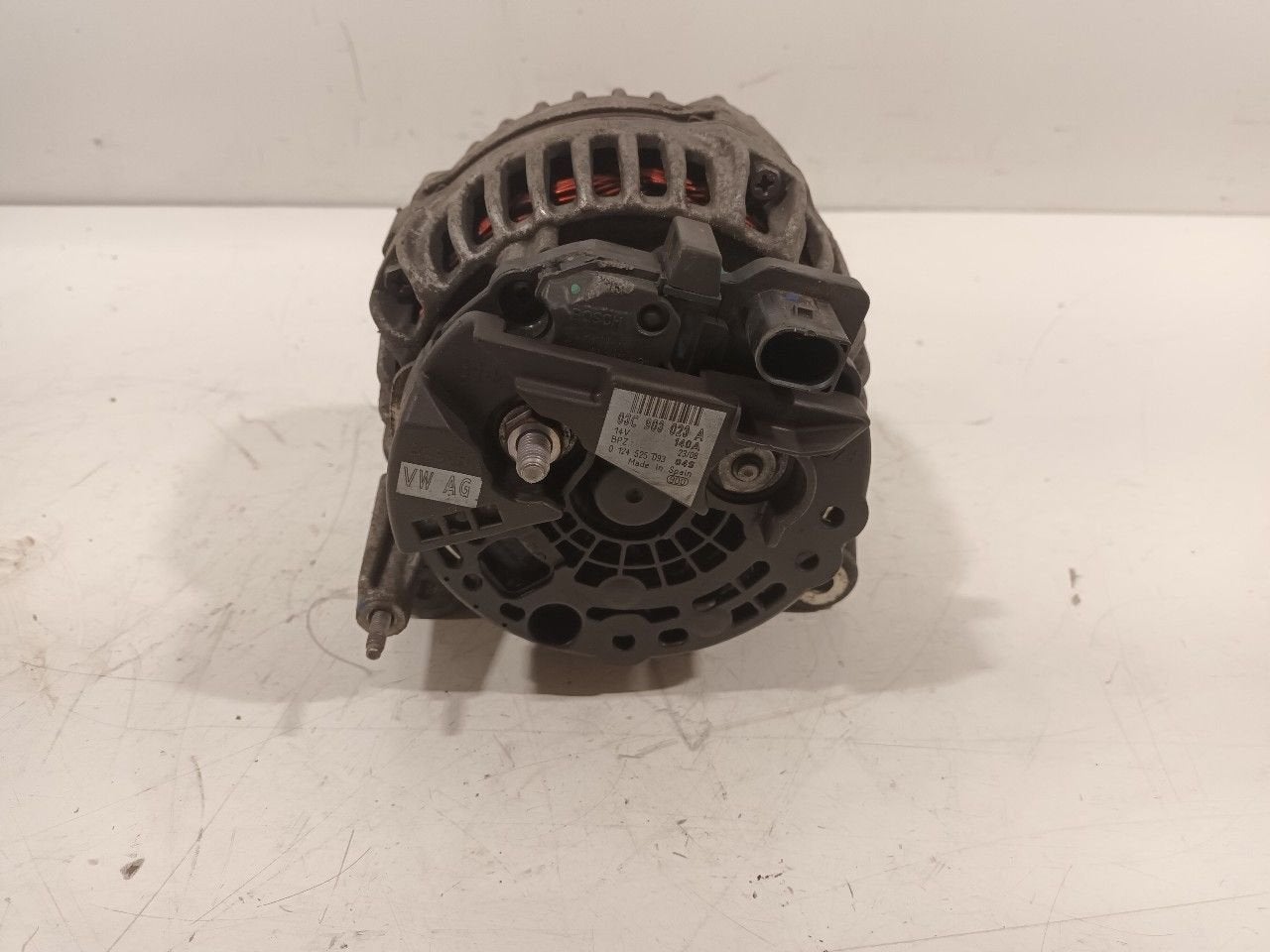 Dynamo Volkswagen Touran, Onderdelen@venauto.nl, Van der Ven Autorecycling B.V., Gebruikt, Ettenseweg 76, 4706 PB Roosendaal, The Netherlands