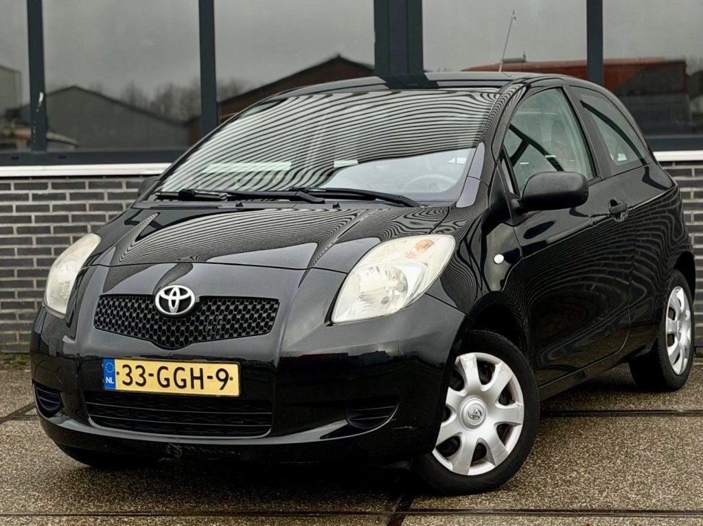 Toyota Yaris 1.0 VVTi |Airco |Nieuwe APK |Stuurbkr |, Auto's, Toyota, Voorwielaandrijving, 750 kg, Startonderbreker, Zwart