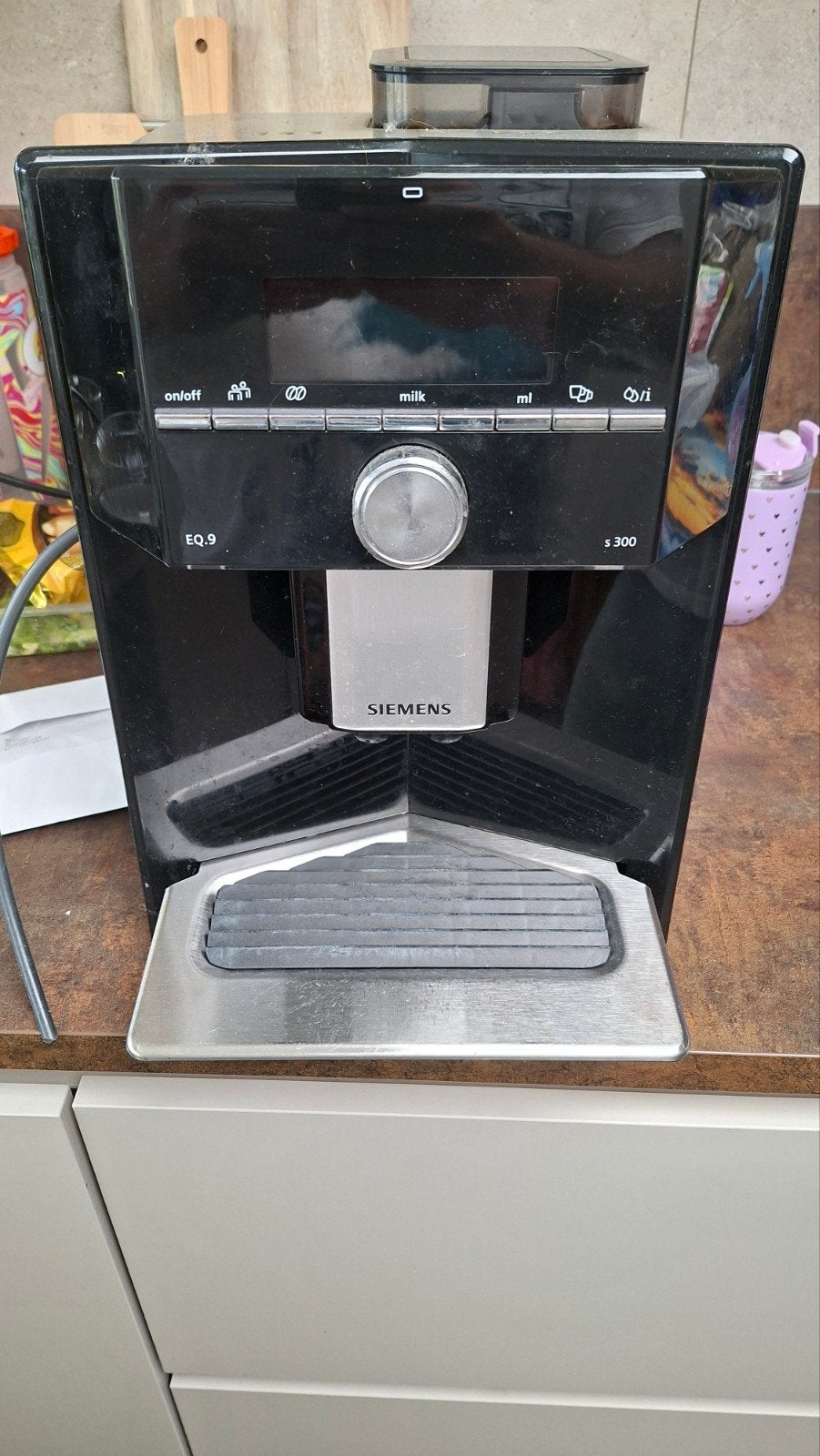 Siemens EQ.9 plus S300 koffiemachine, Witgoed en Apparatuur, Ophalen, Afneembaar waterreservoir, Gebruikt, Koffiemachine