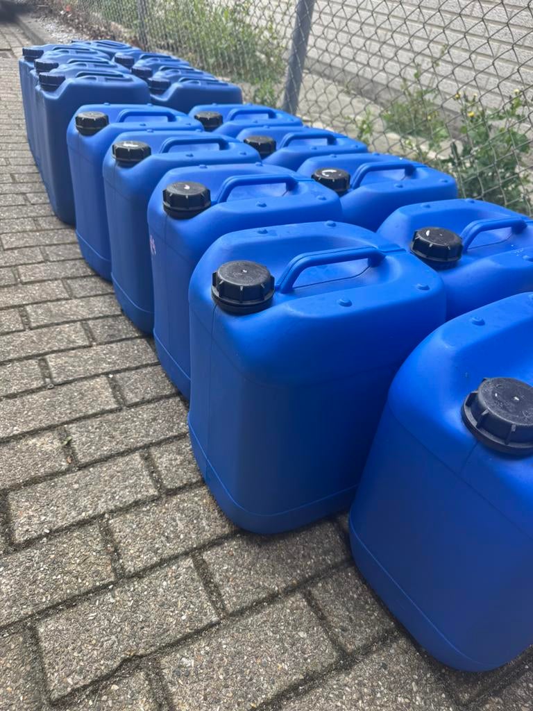 Jerrycans 20L ideaal voor tanken in Duitsland/België, Minder dan 75 liter, Ophalen of Verzenden, Gebruikt