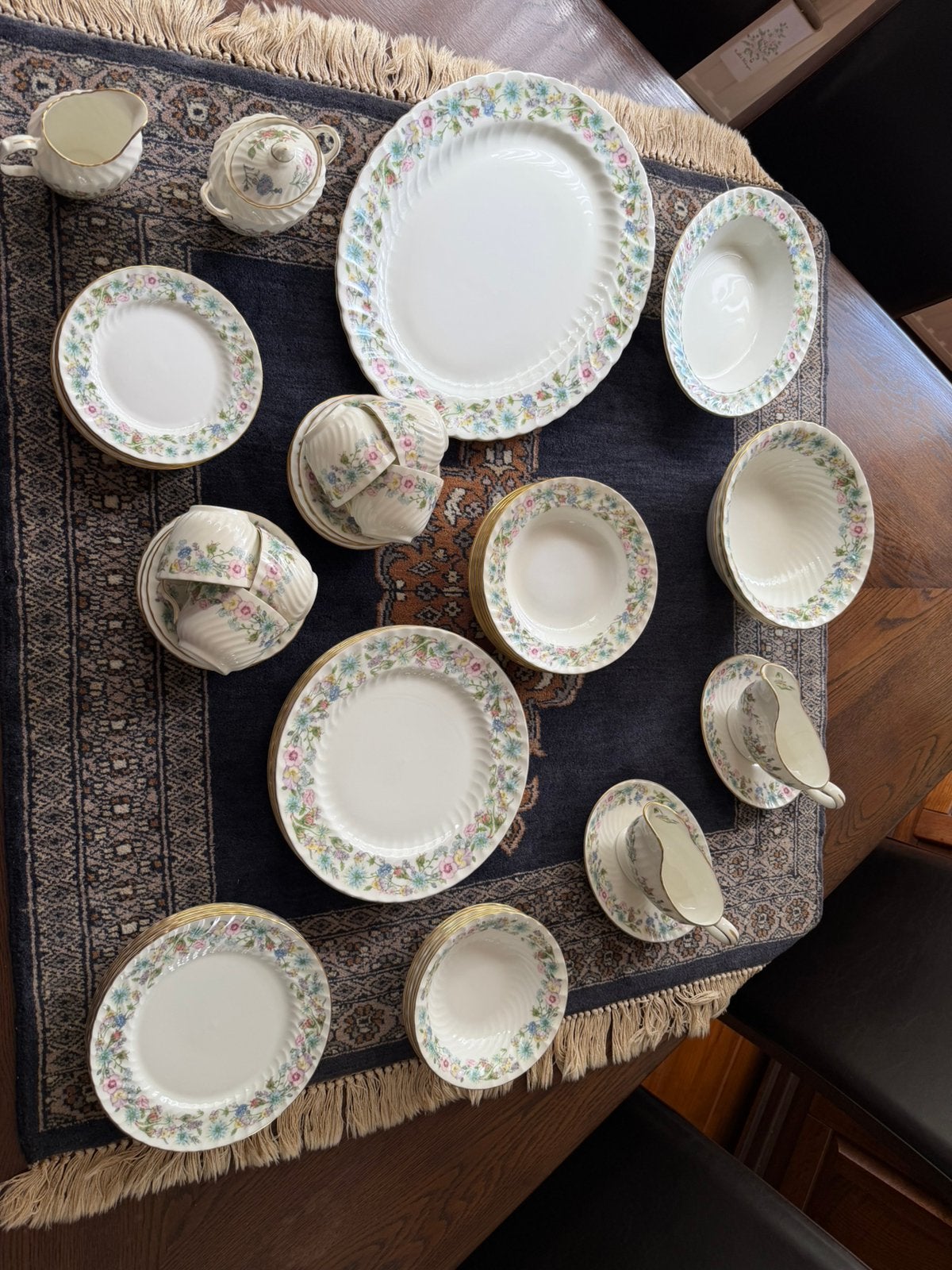 Aynsley Wild Tudor Fine Bone China servies Engeland, Antiek en Kunst, Ophalen