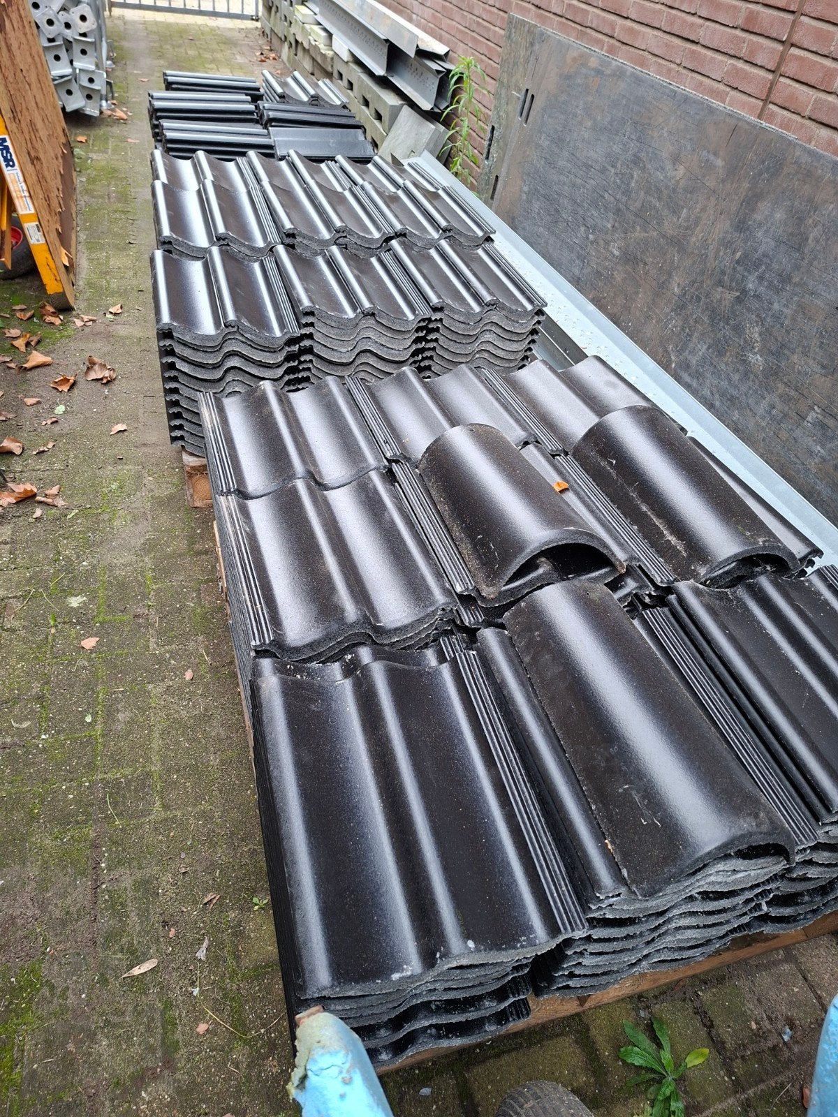 dakpannen zwart sneldek, Doe-het-zelf en Verbouw, Dakpannen en Dakbedekking, Ophalen, Steen of Klei, Zwart, Nieuw