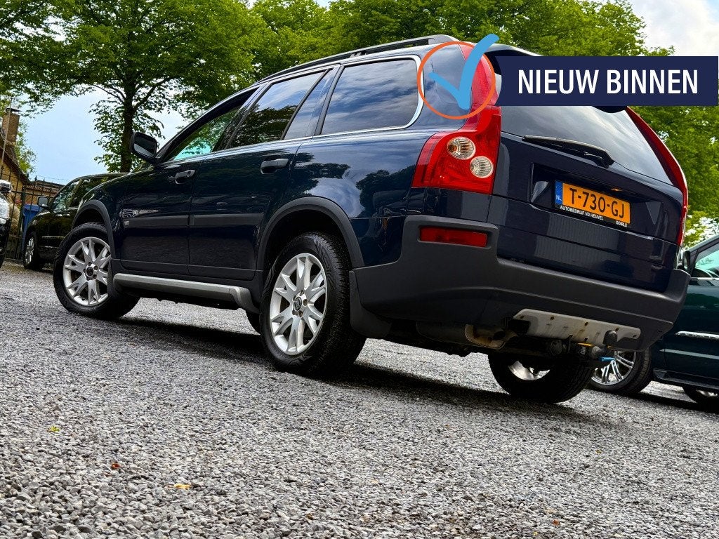 Volvo XC90 2.5T 4X4 AWD OPEN-DAK SIDE-STEPS/OCEAN-RACE/STOEL, Gebruikt, Beige, Blauw, 7 stoelen