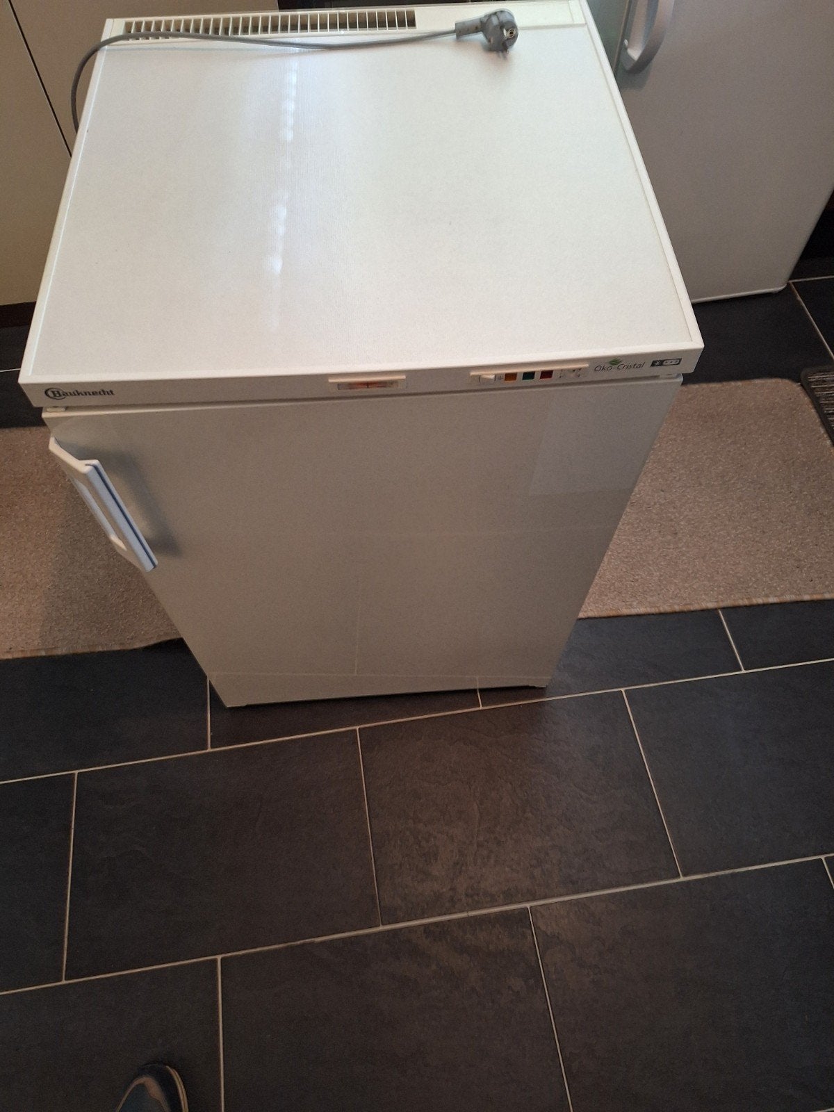 Bauknecht tafelmodel vriezer!, Gebruikt, 45 tot 60 cm, Met vriesvak, Ophalen