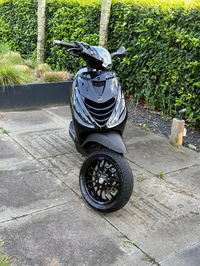 Piaggio Zip 4T 2V 80cc full malossi brom | WOK status, Fietsen en Brommers, Scooters | Piaggio, Ophalen of Verzenden, Zo goed als nieuw