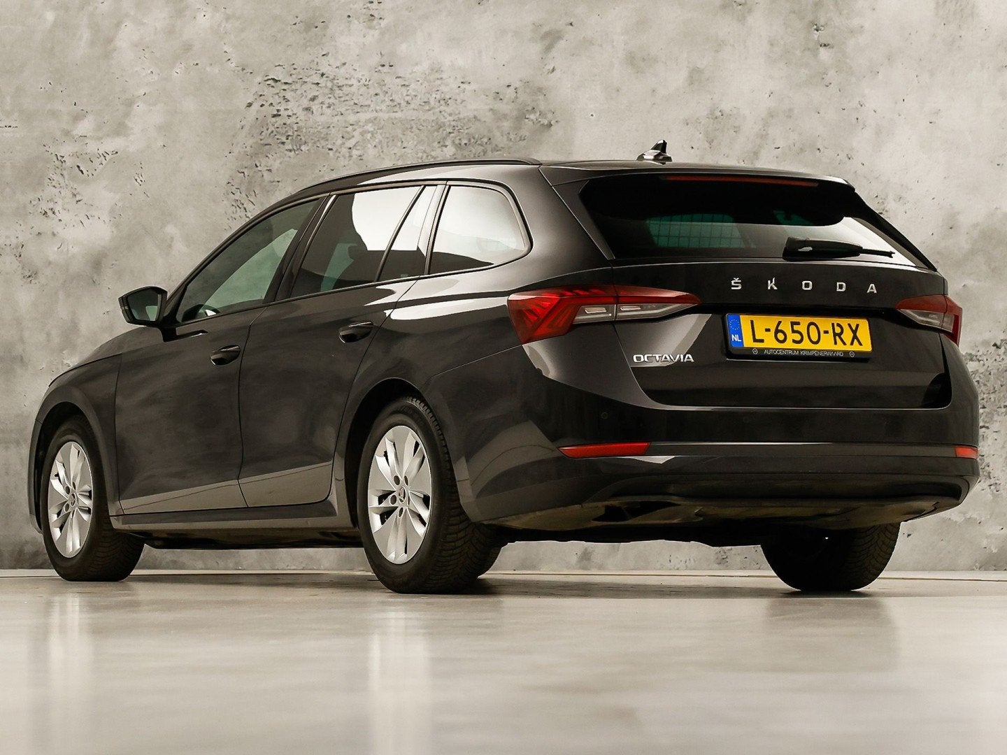 Skoda Octavia Combi 1.0 TSI Sport (KUIPSTOELEN, 1e EIGENAAR,, 12 maanden, Stof, Gebruikt, Zwart