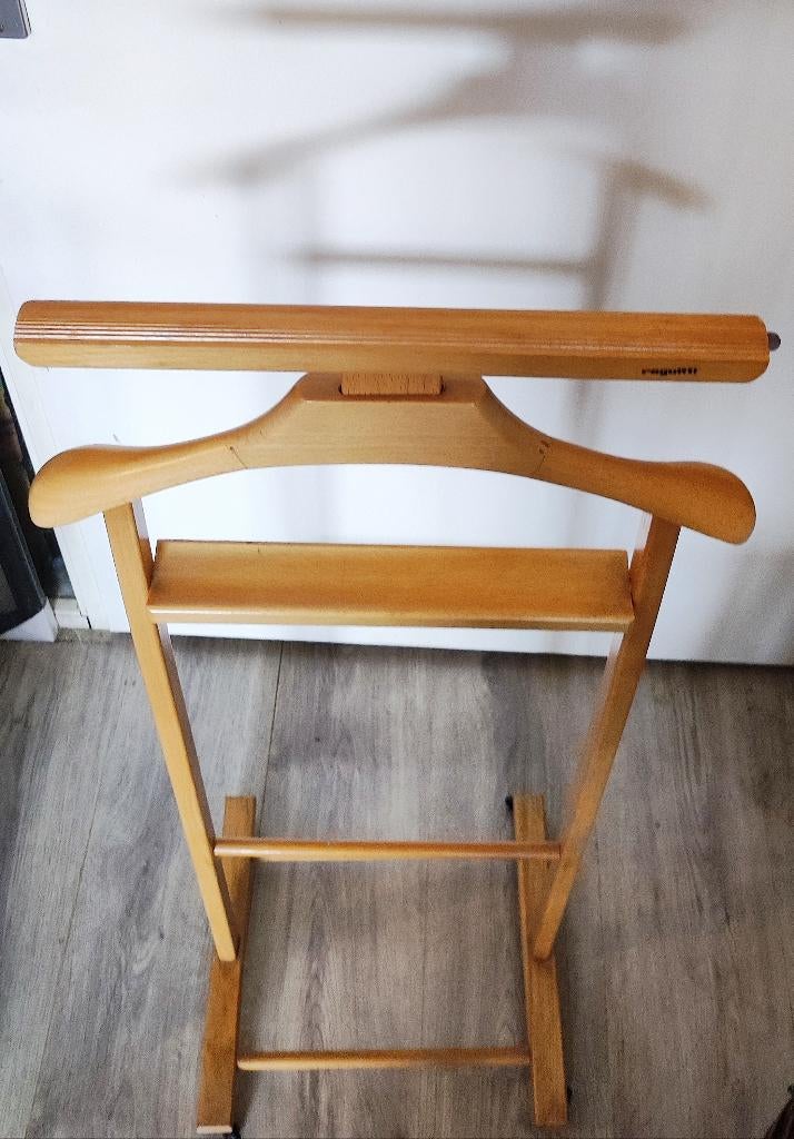 Valet stand Dressboy Reguitti  Design (SALE: 50,- is Okè!), Ophalen
