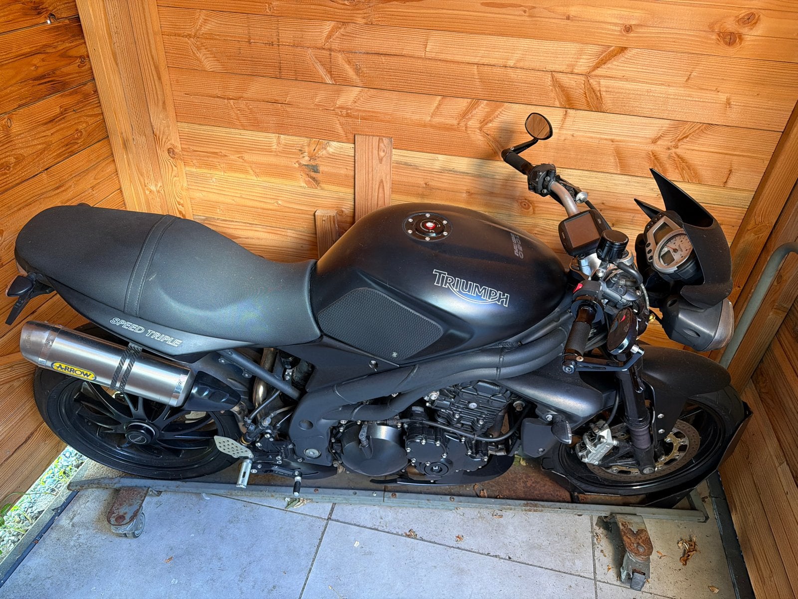 Triumph Speed Triple 1050 SE 2008 incl. bokken en oprijplaat, Motoren, Motoren | Triumph, Motorrijbewijs A, Gebruikt, 3 cilinders