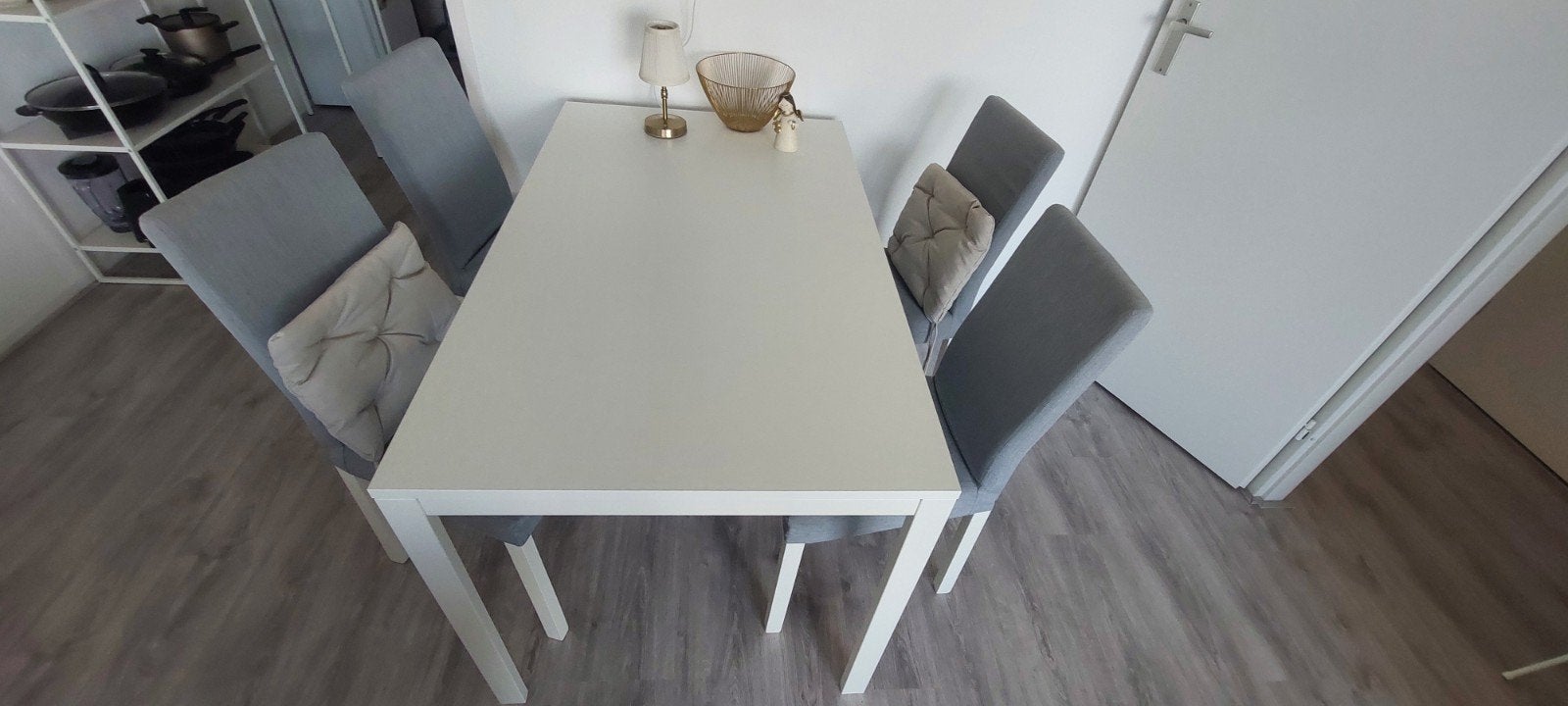 Ikea eettafel Meltropp met 4 Kattil stoelen KOM OPHALEN, Huis en Inrichting, Ophalen of Verzenden, Gebruikt, Modern, Scandinavisch