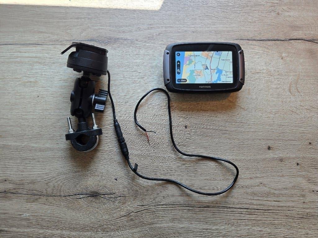 TomTom Rider 550 motornavigatie – Compleet en in goede staat, Ophalen of Verzenden, Zo goed als nieuw