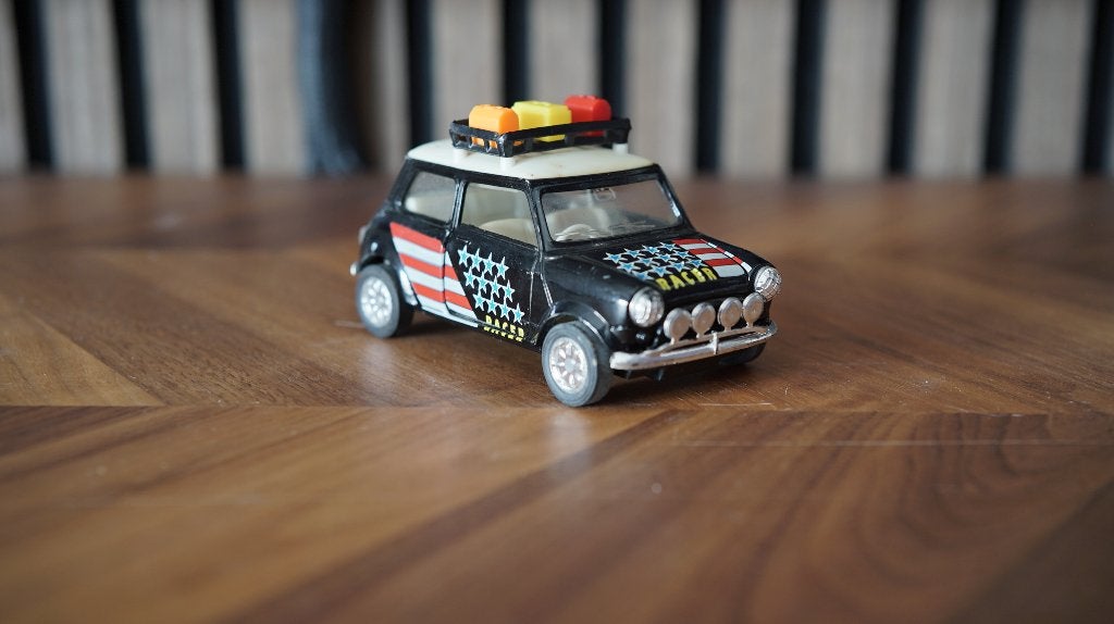 Mini rally modelauto – groot formaat – metaal – pullback, Hobby en Vrije tijd, Modelauto's | Overige schalen, Gebruikt, Auto, Ophalen of Verzenden