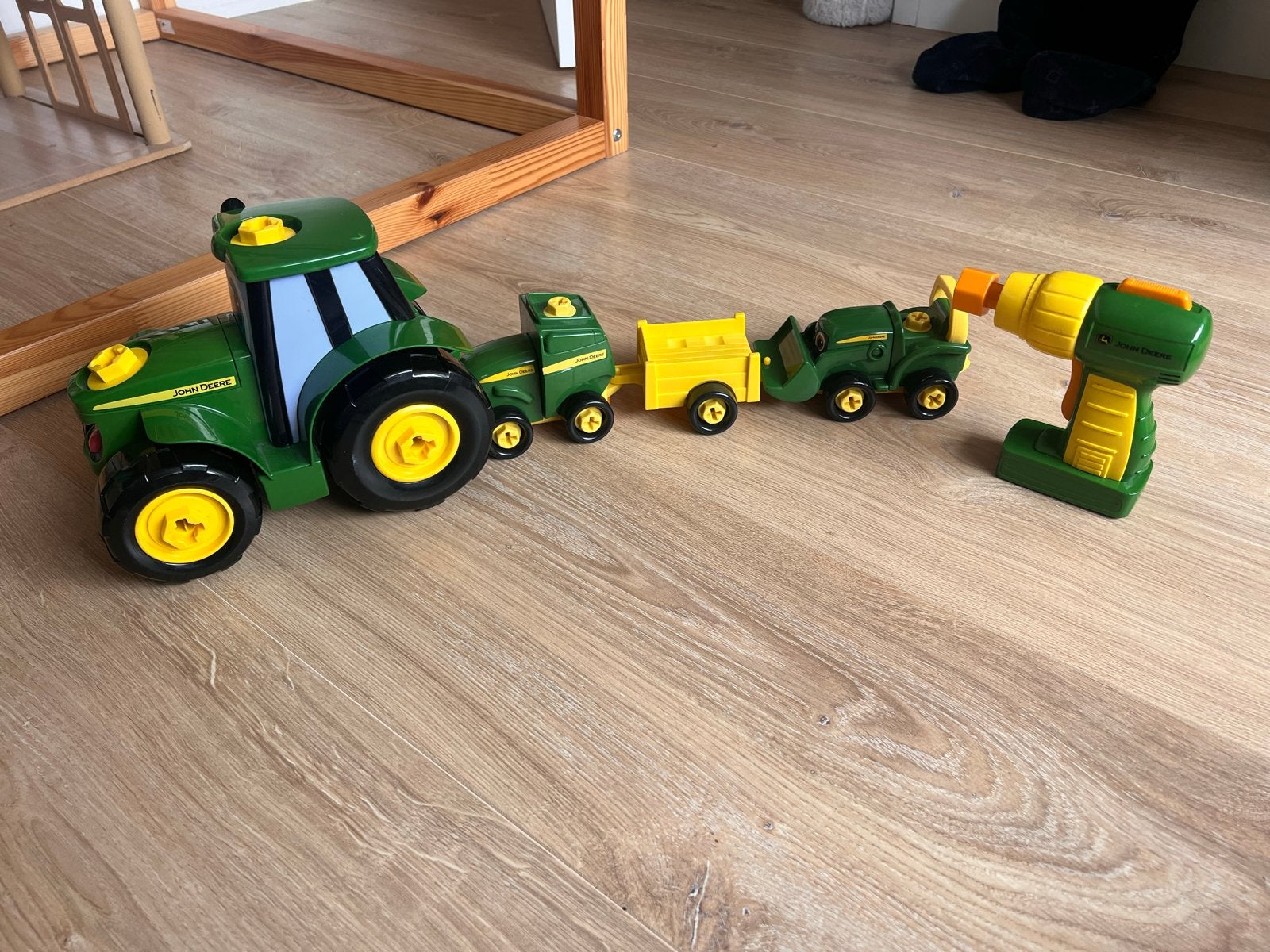 John Deere speelgoed tractor met aanhangers en boormachine, Ophalen, Gebruikt