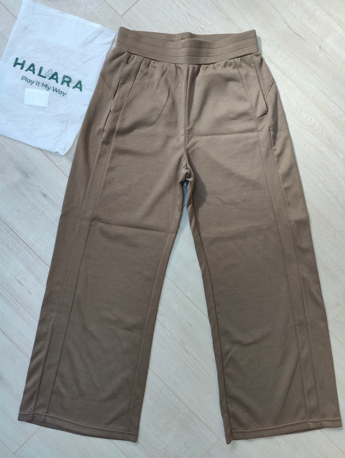 Halara Bruine Wijde Broek Maat M, Maat 38/40 (M), Bruin, Nieuw, Ophalen of Verzenden