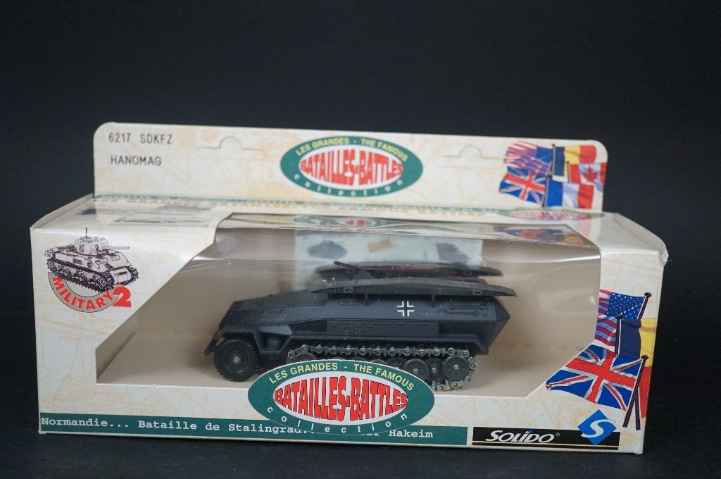 Solido Duitse Hanomag half track met ponton - 1/50 - TOP, Ophalen of Verzenden, Zo goed als nieuw, Bus of Vrachtwagen, Overige merken