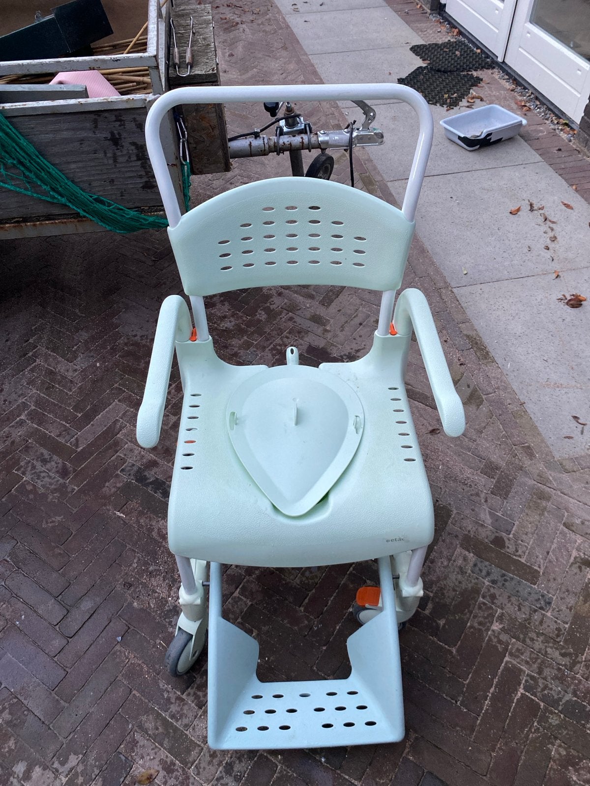 Etac douche stoel, Diversen, Ophalen, Zo goed als nieuw