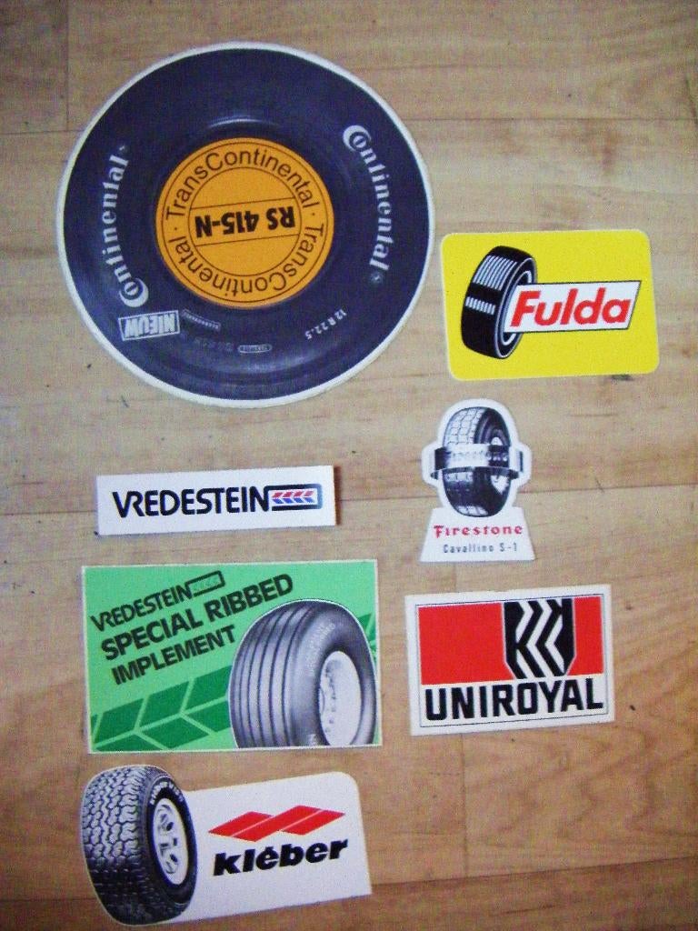 7 oude stickers,bandenmerken,Fulda,Firestone,Vredestein enz, Ophalen of Verzenden, Zo goed als nieuw, Auto's