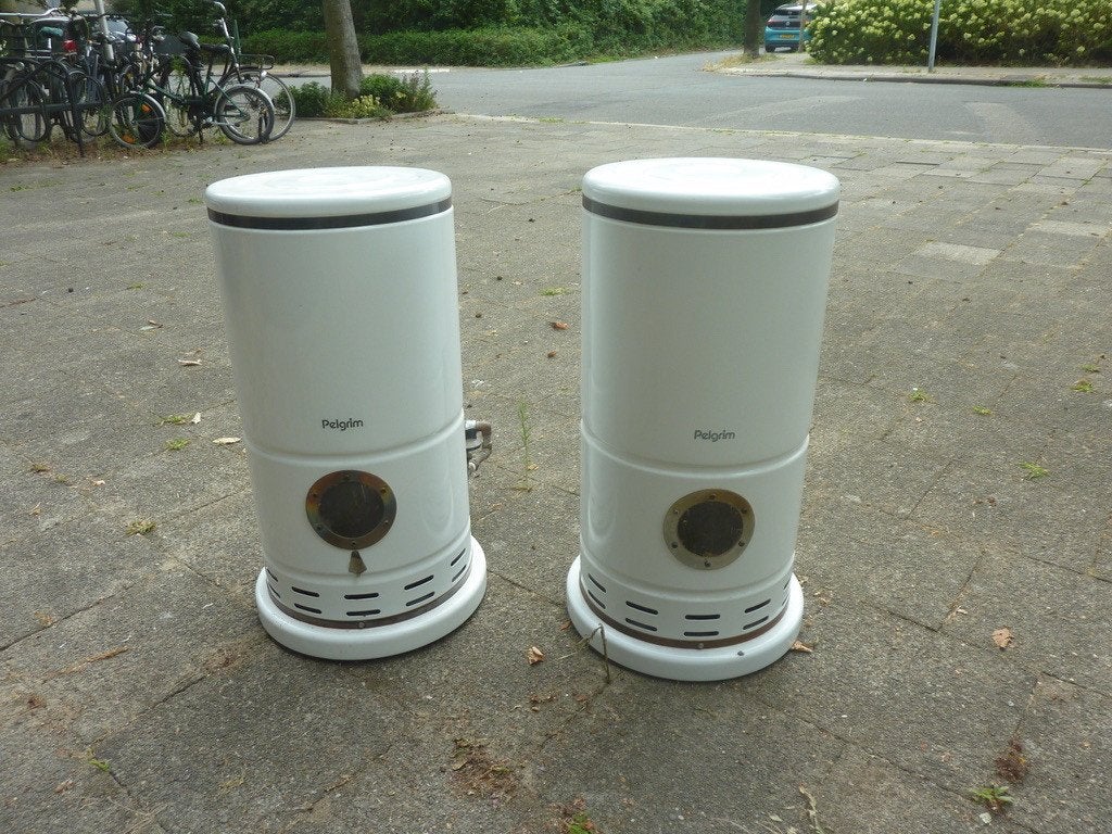 Twee witte PELGRIM BAMBINO gas Potkacheltjes, Huis en Inrichting, Kachels, Ophalen, Gebruikt, Gas, Vrijstaand