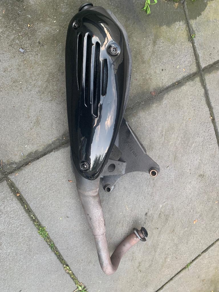 Piaggio 2 takt uitlaat, nieuw!, Fietsen en Brommers, Ophalen of Verzenden, Nieuw, Uitlaat, Piaggio