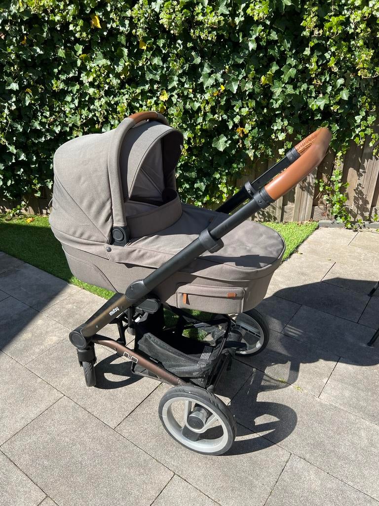 Mutsy Nio kinderwagen met regenhoes, Ophalen, Gebruikt, Combiwagen, Met reiswieg