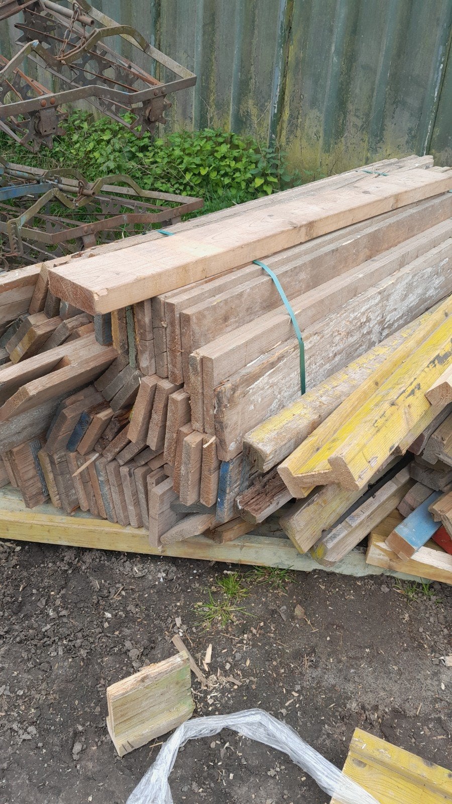 Diverse partij gebruikt hout, planken en balken, Doe-het-zelf en Verbouw, Ophalen, Gebruikt, Overige typen, Overige houtsoorten