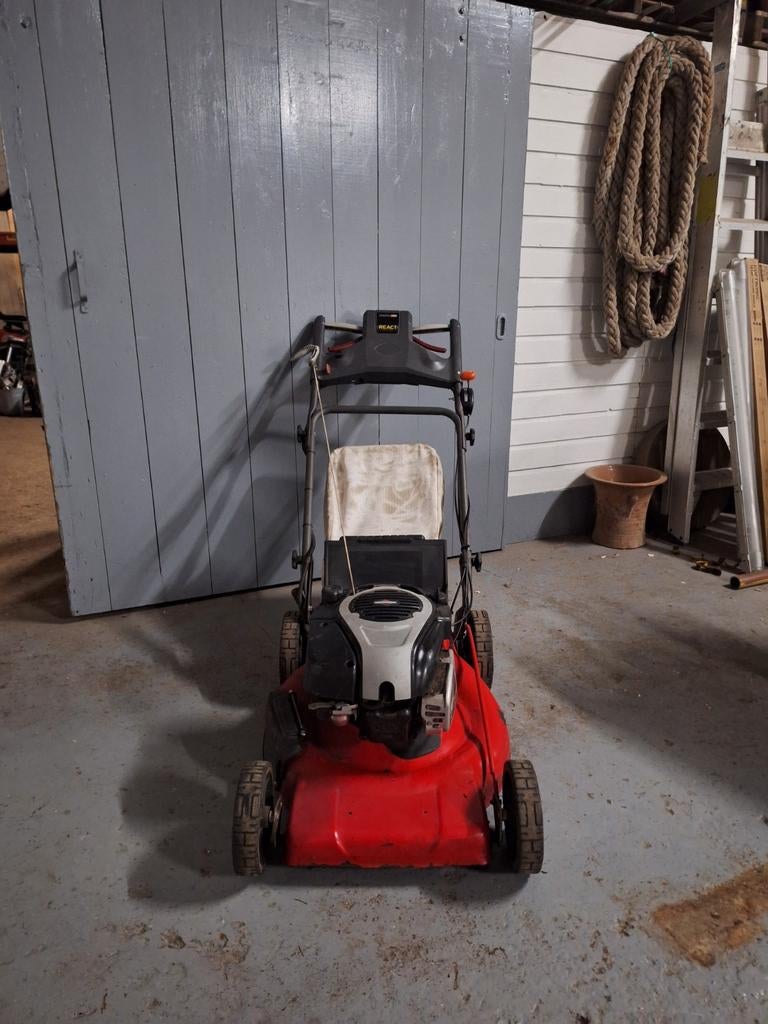 Snapper grasmaaier met aandrijving - Nagekeken, Cirkelmaaier, Gebruikt, Ophalen of Verzenden, 50 cm of meer
