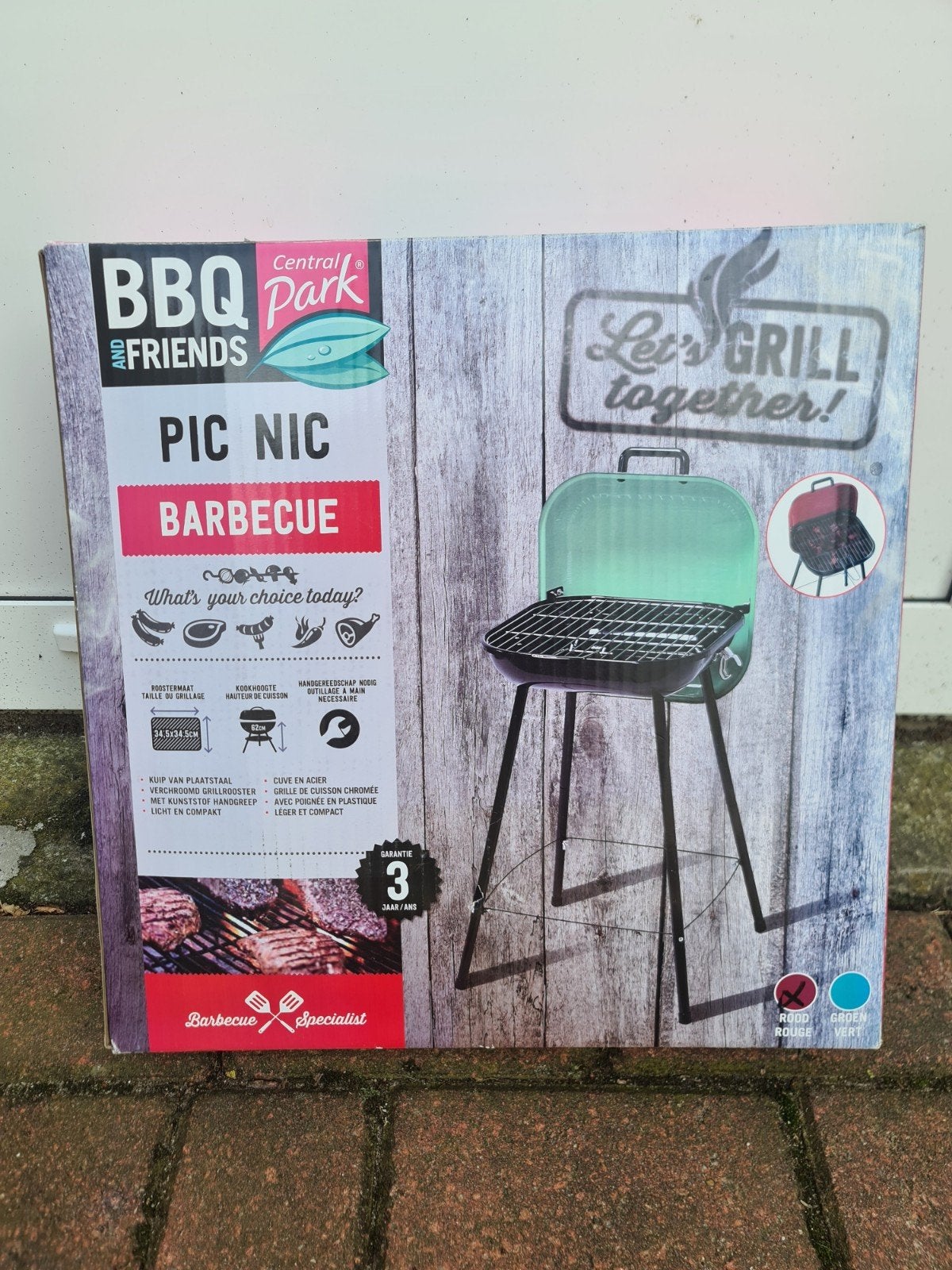 Houtskool BBQ - nieuw in de doos. Kleur: rood., Ophalen, Nieuw, Central Park BBQ and Friends