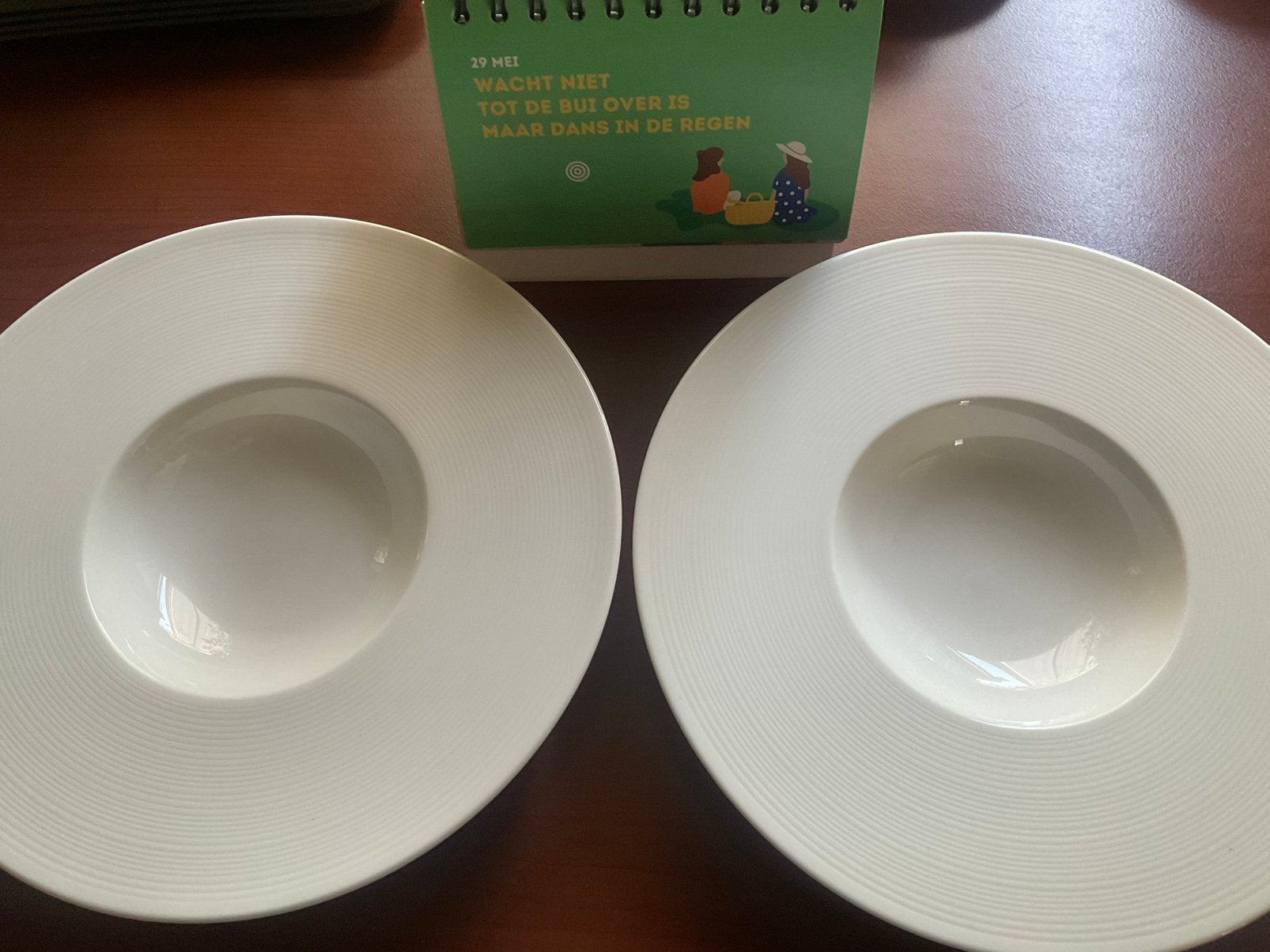 2 pastaborden IKEA 21986 ( cirkels op de rand/ zgan ), Huis en Inrichting, Keuken | Servies, Ophalen of Verzenden, Zo goed als nieuw