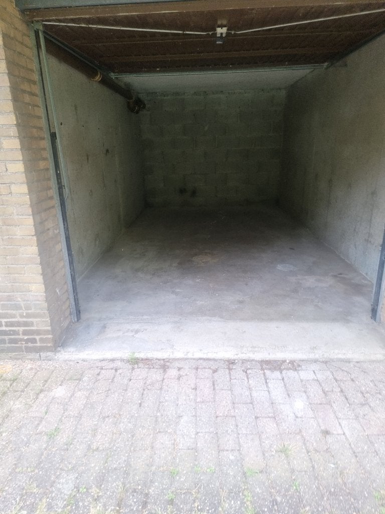 GARAGEBOX IJSSELMONDE ROTTERDAM TE HUUR