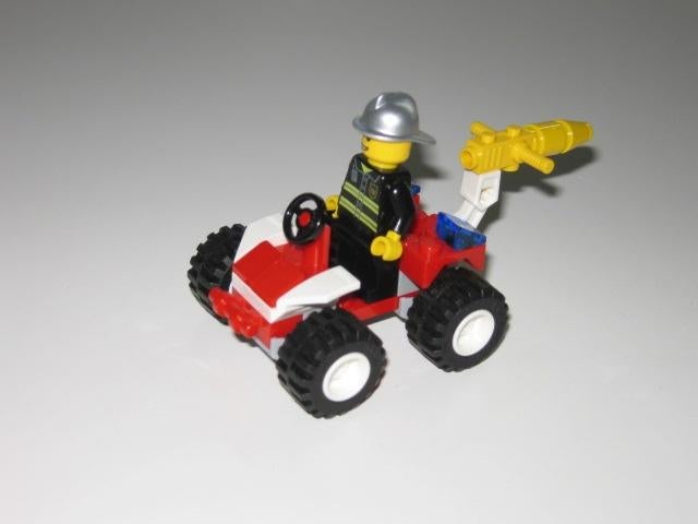 Lego City brandweerauto/ brandweerman 30010. 100% compleet, City, Verzenden, Lego, Zo goed als nieuw