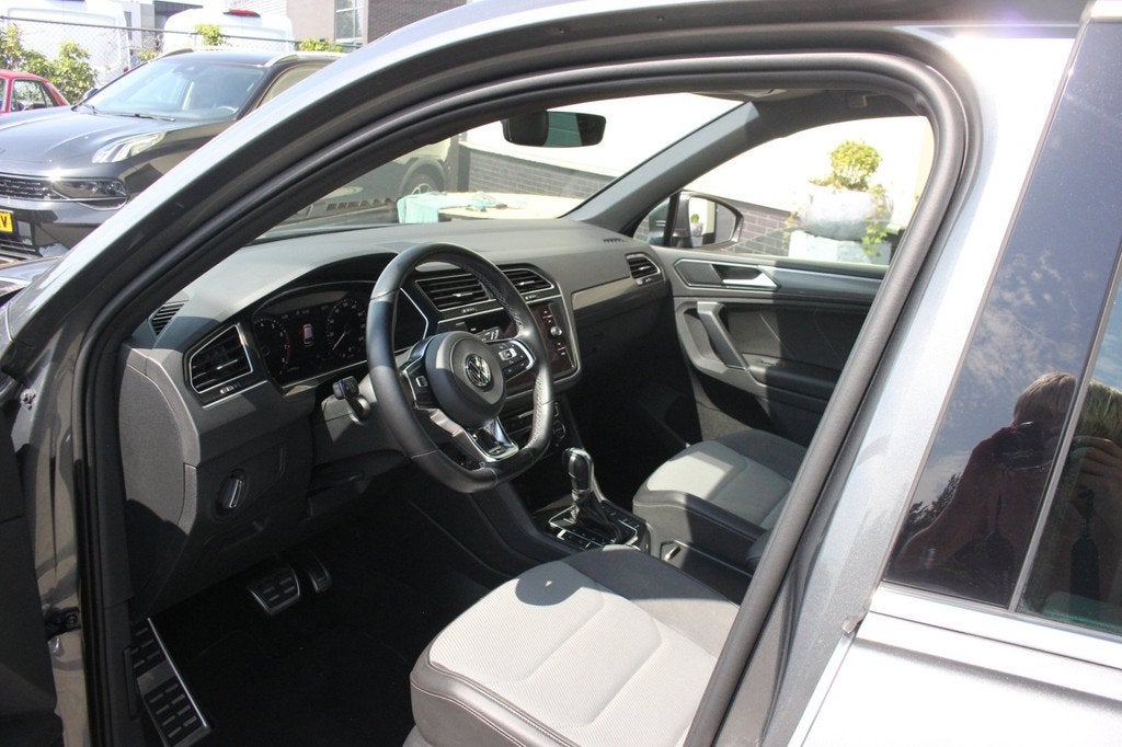 Volkswagen Tiguan 1.4 TSI 4Motion Highline Business R-Line |, Automaat, Gebruikt, Euro 6, 4 cilinders