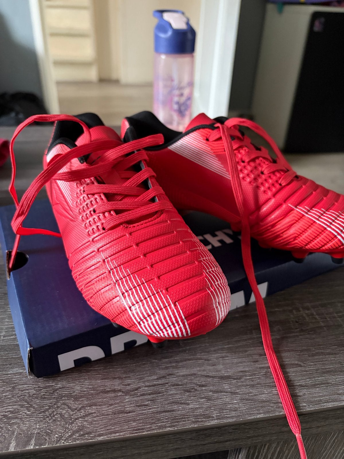 Gloednieuwe Dutchy voetbalschoenen maat 37, Sport en Fitness, Voetbal, Ophalen, Nieuw, Schoenen