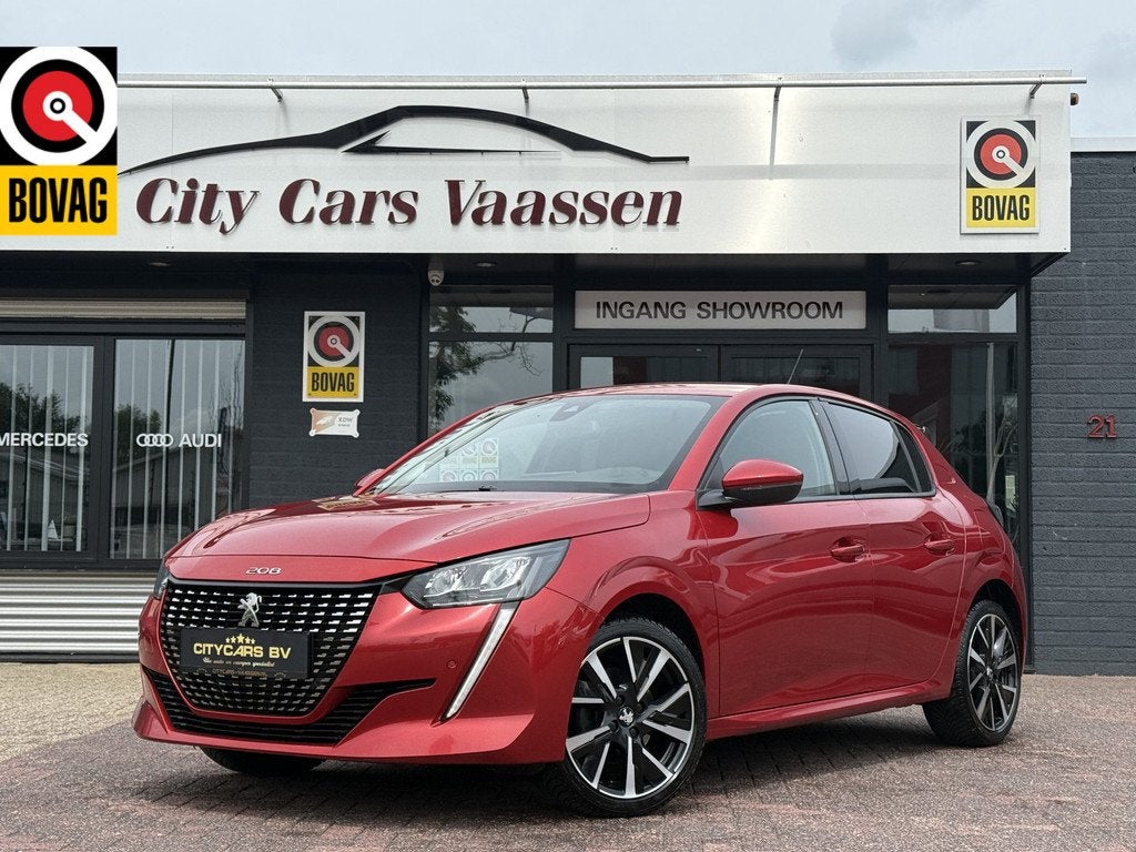 Peugeot 208 1.2 PureTech Blue Lease Allure automaat 131 pk o, Auto's, Peugeot, Gebruikt, 1199 cc, 1133 kg, Leder en Stof