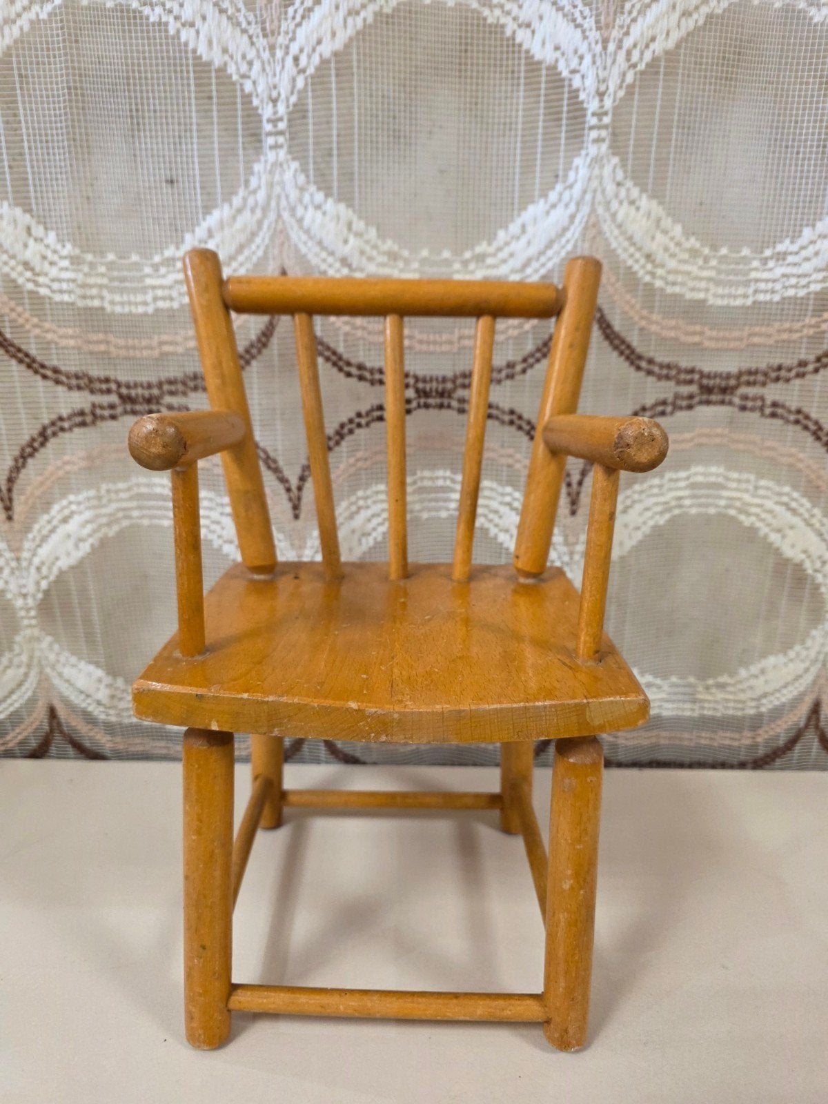 Vintage houten poppenstoel, Gebruikt, Overige typen, Onbekend, Ophalen of Verzenden