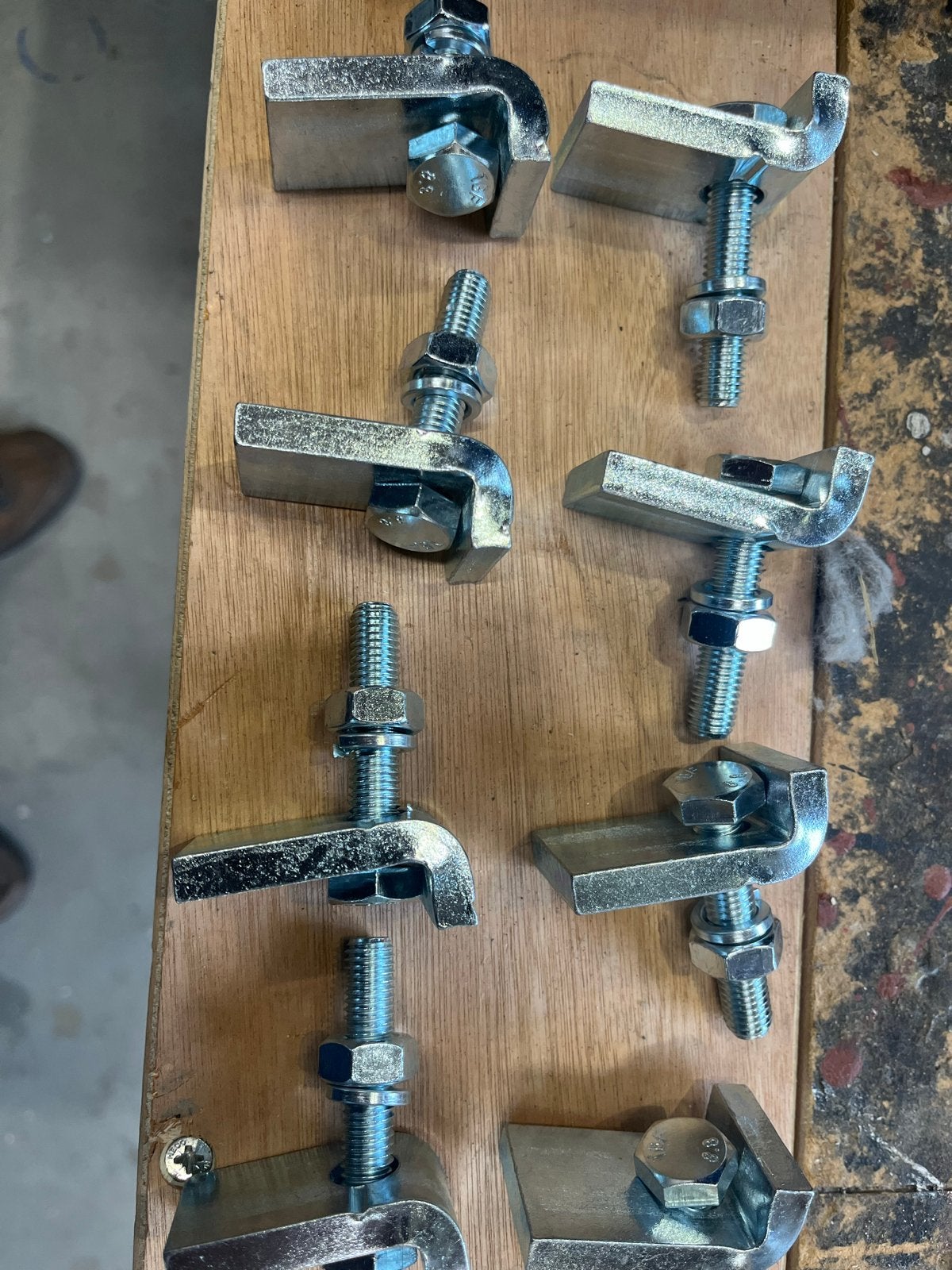 Nieuwe kikker platen M10 bouten - 10 stuks, Ophalen of Verzenden, Nieuw, 50 tot 100 mm, Bouten of Moeren