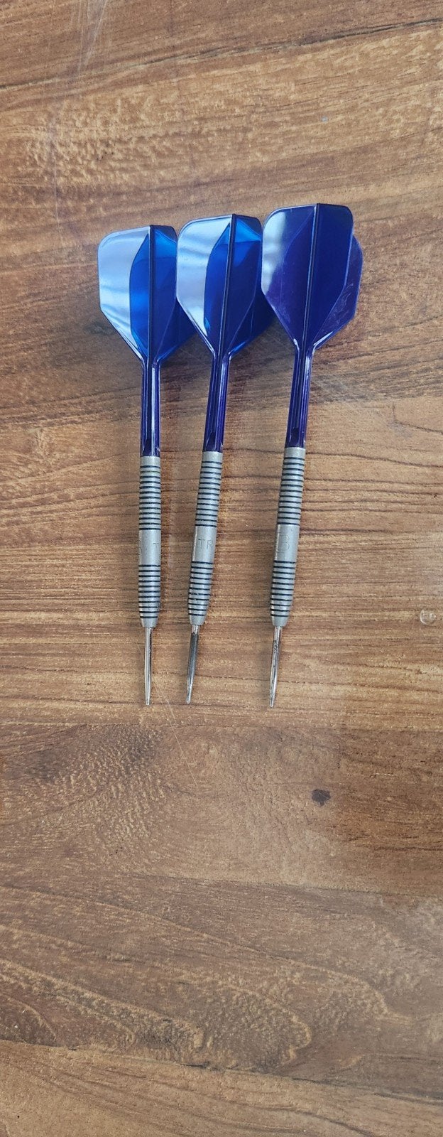 Set van 3 gebruikte dartpijlen met blauwe flights triple  b, Ophalen of Verzenden, Gebruikt, Pijlen