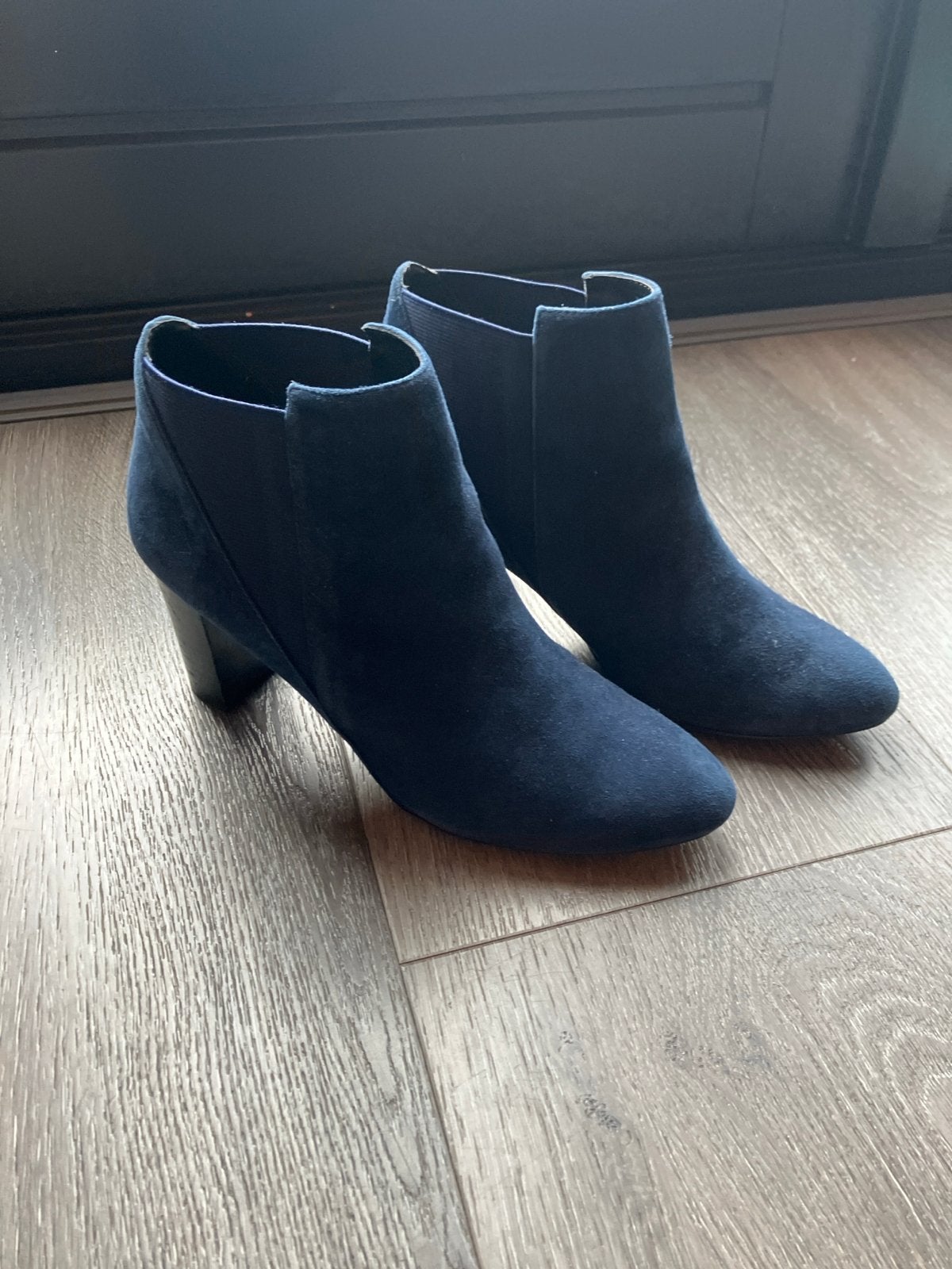 Kiomi Donkerblauwe Suède Enkellaarsjes mt 38,  Hak(7,5 cm), Kleding | Dames, Blauw, Lage of Enkellaarzen, Ophalen of Verzenden