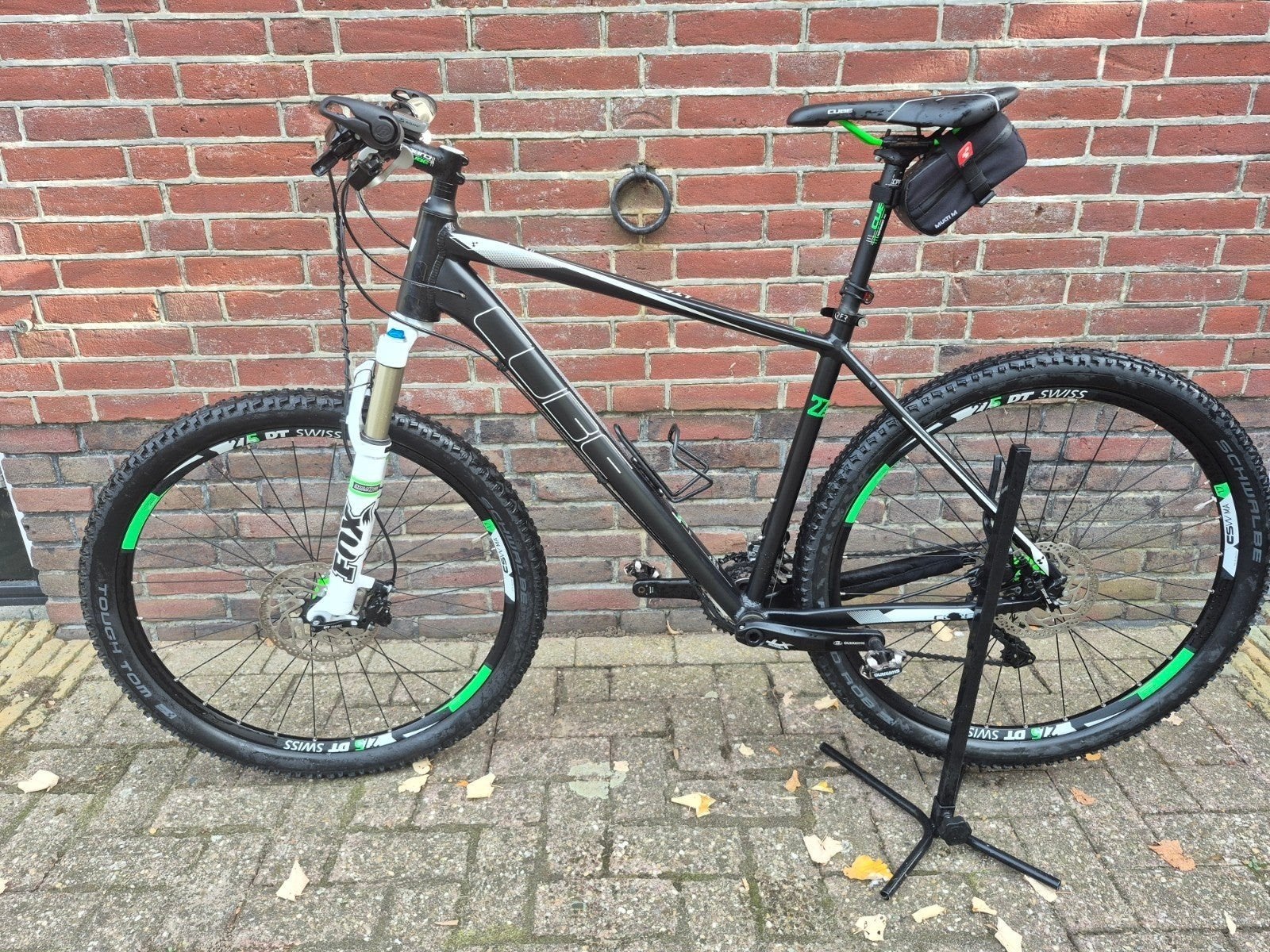 Foto 2 van Cube Ltd 27,5 inch mountainbike